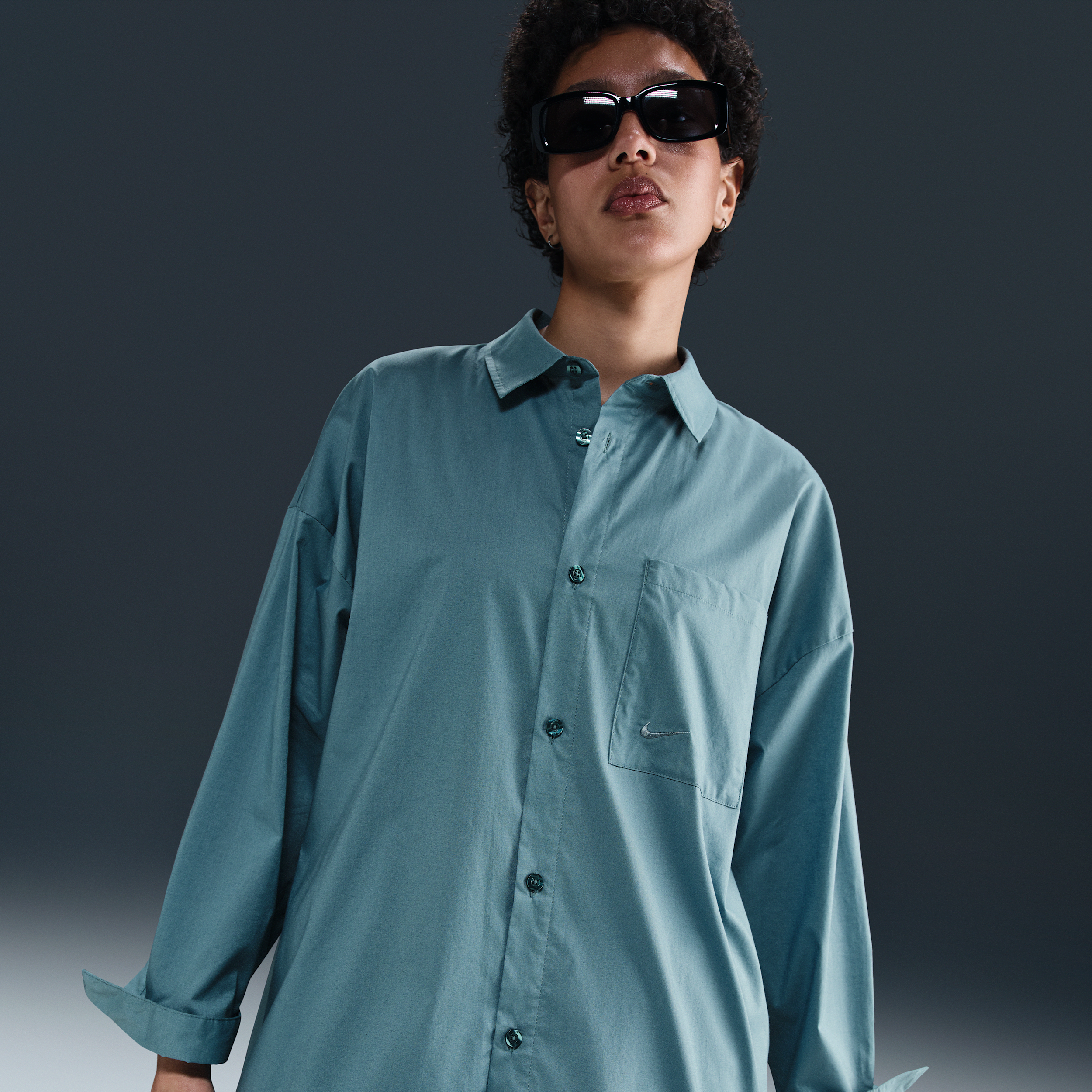Nike Women's Sportswear Chill Poplin Loose Long-sleeve Button-up Top In Blue