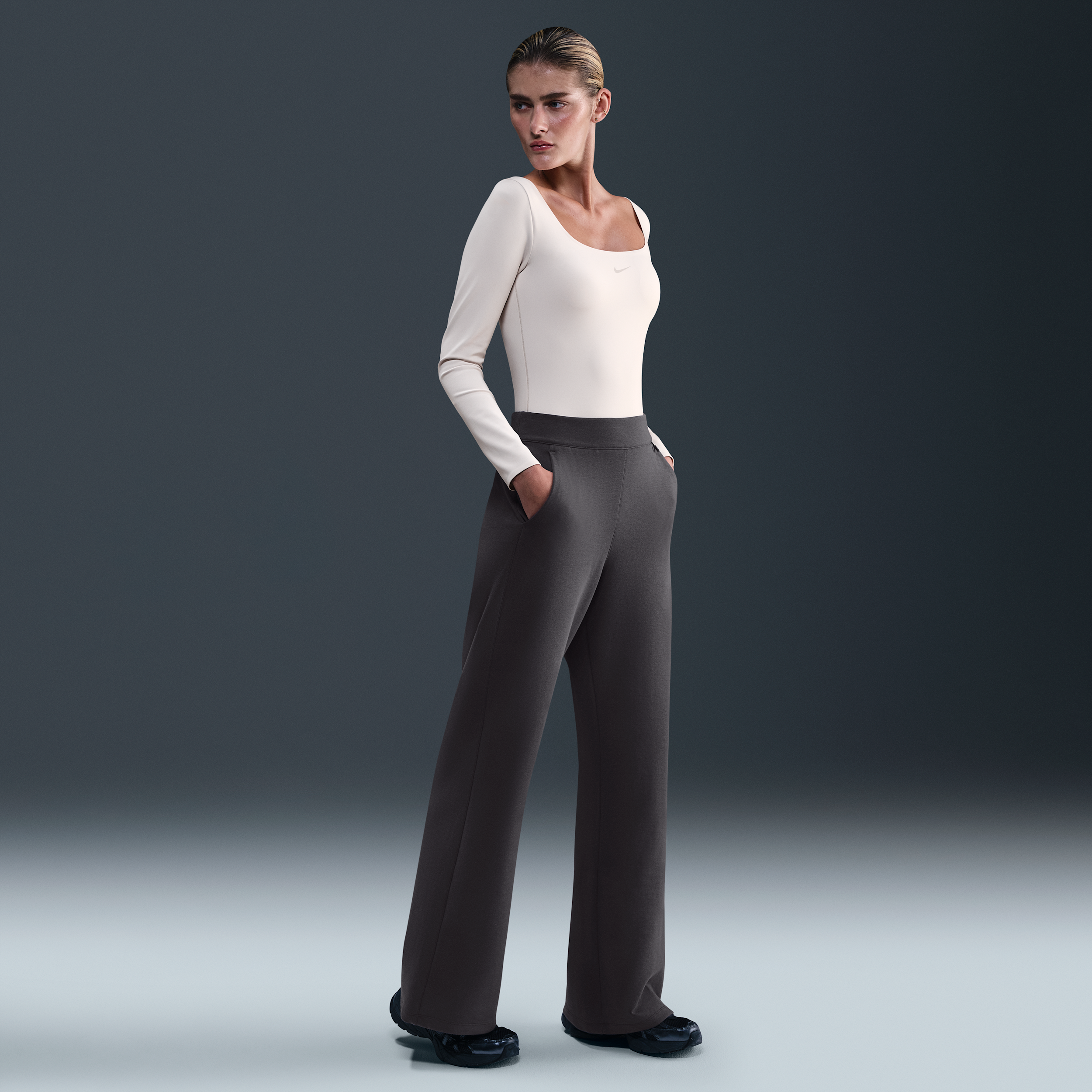Nike Women's 24.7 Impossiblysoft Dri-fit High-waisted Loose Flared Pants In Gray