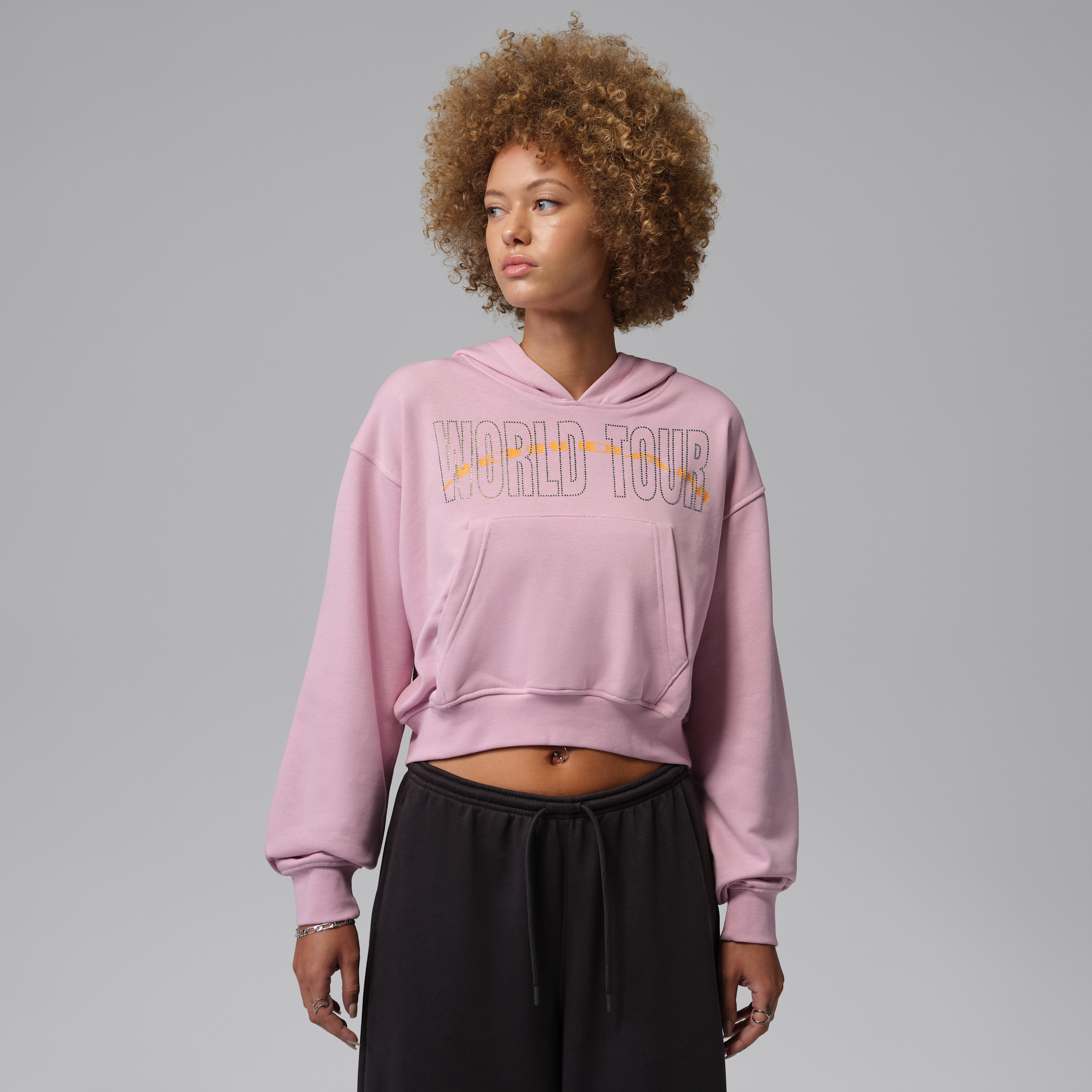 Jordan Women's Brooklyn Fleece Pullover Hoodie in Iced Carmine Size: 2XL
