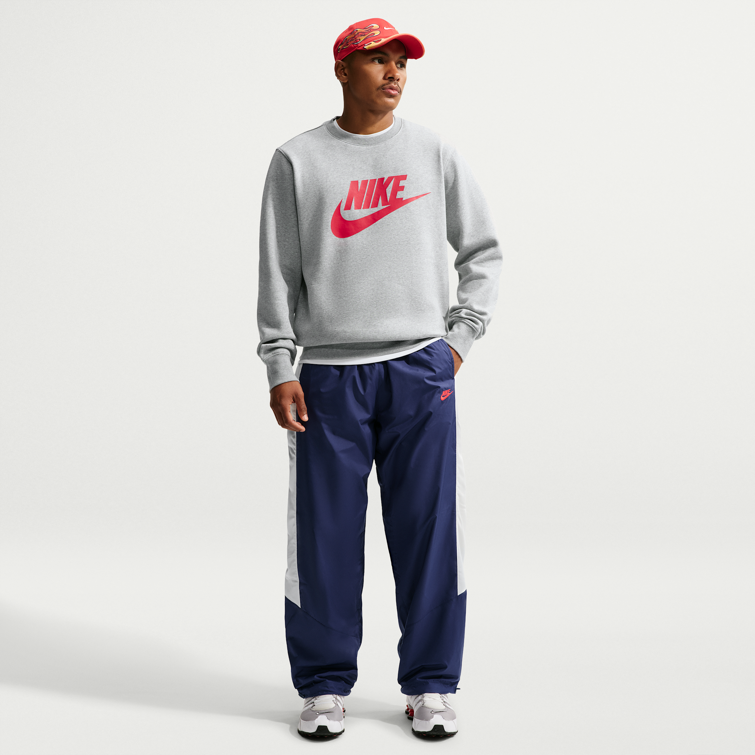Nike Men's Windrunner Lightweight Pants in Blue | IO4377-492