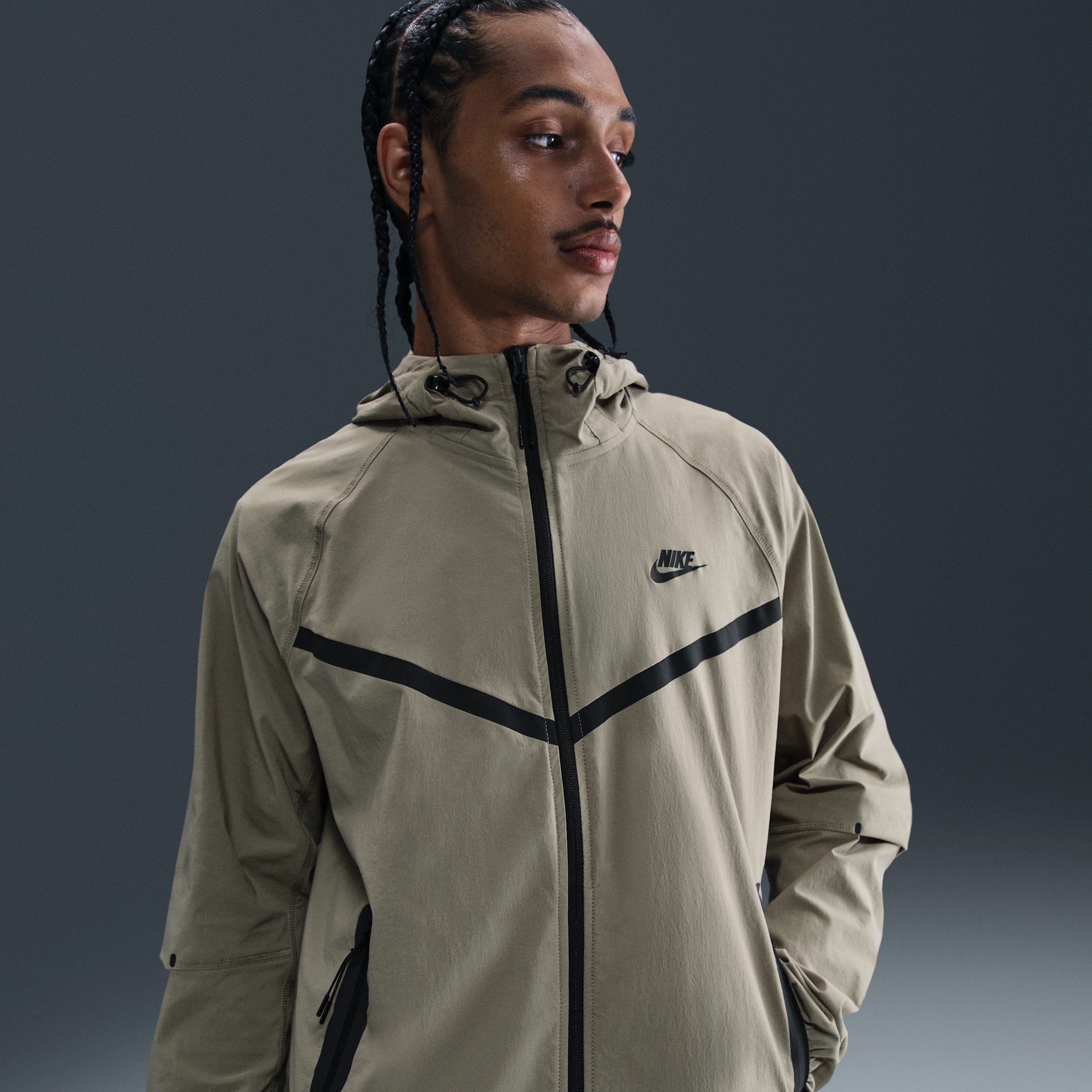 Nike Men's Tech Woven Jacket In Green