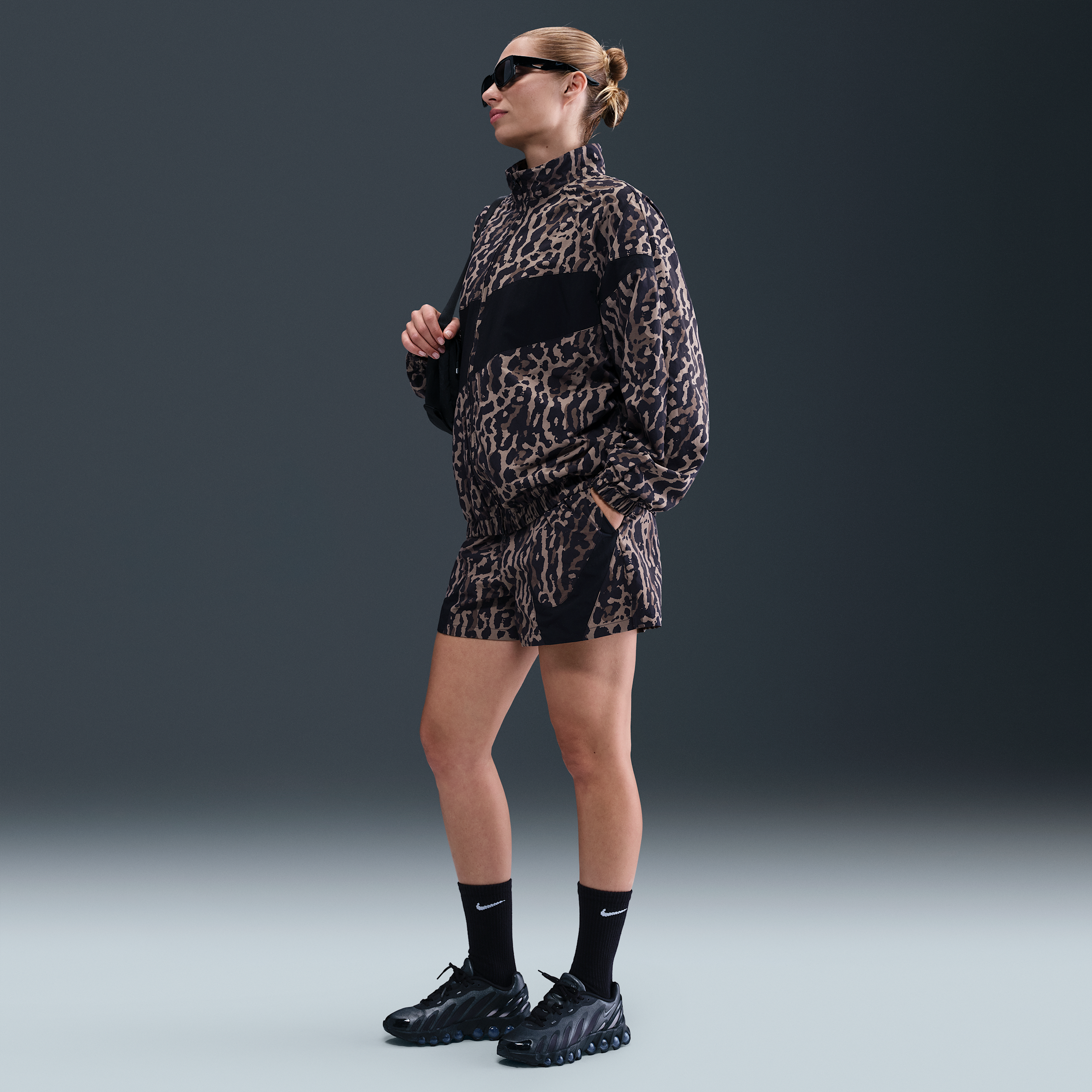 Nike Women's  Sportswear Woven Printed Shorts In Black