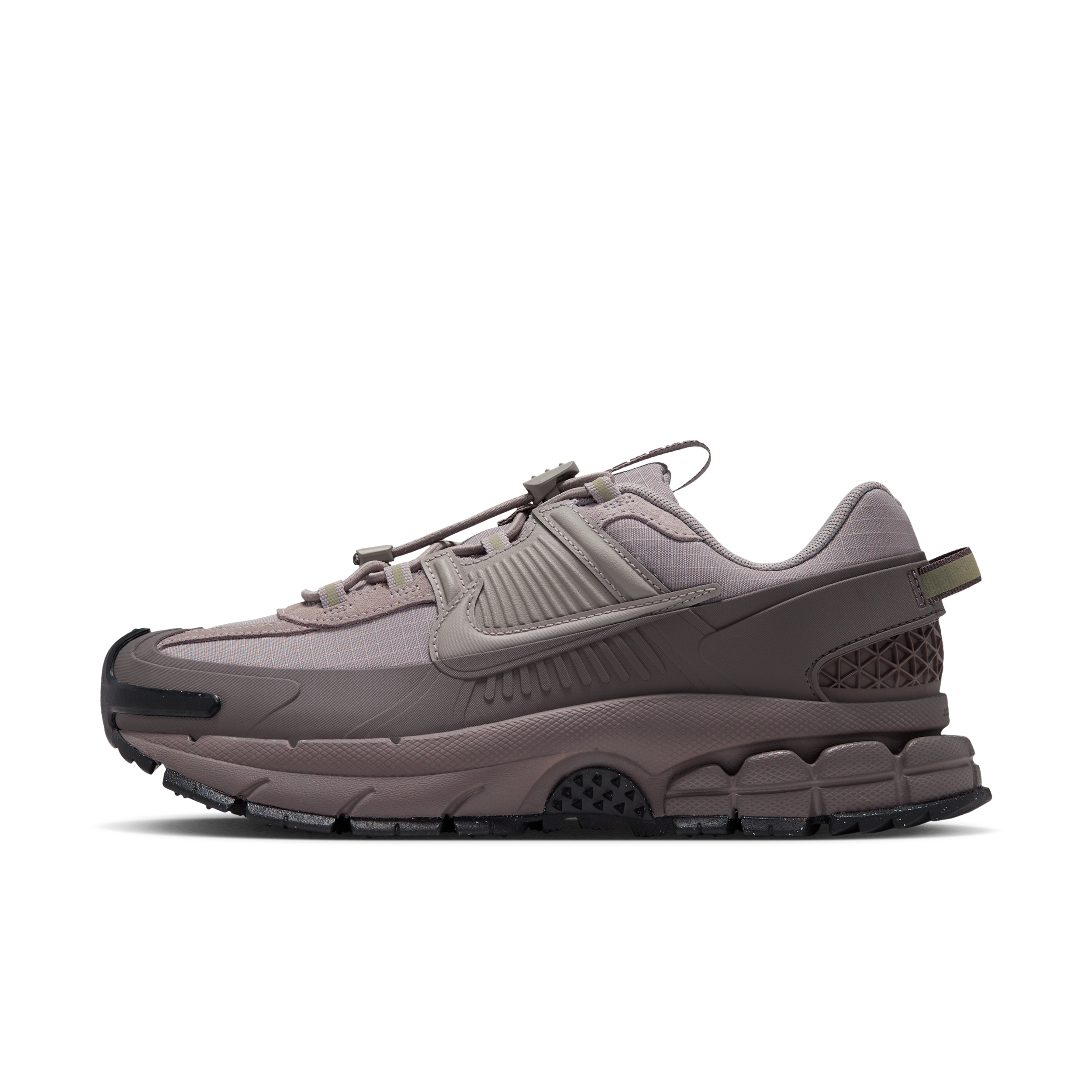 Nike Women's Zoom Vomero Roam Winterized Shoes in Grey | HQ2181-201