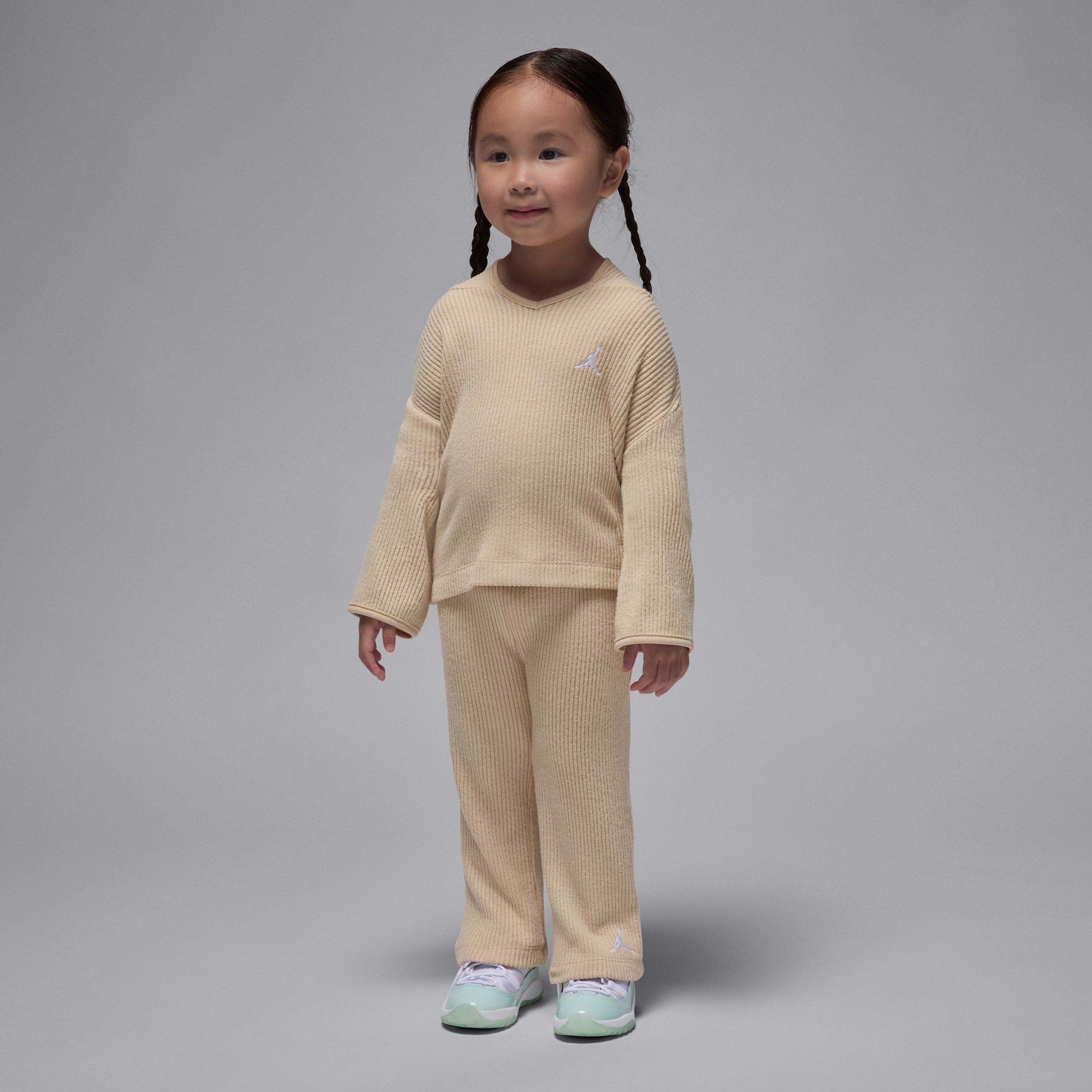 Jordan Toddler Heir To The Crown 2-piece Ribbed Pullover Set In Neutral
