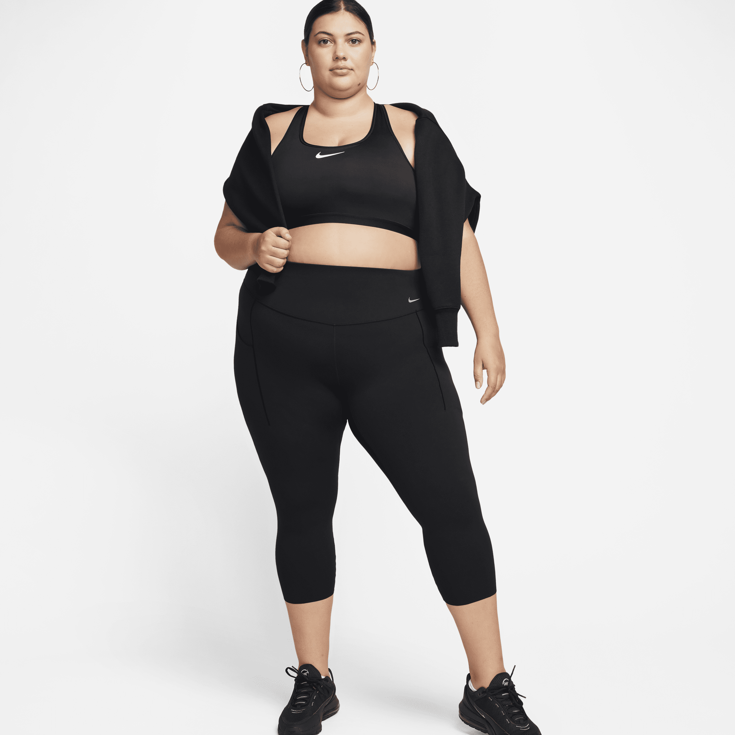 Nike Women's Universa Medium-support High-waisted Cropped Leggings With Pockets (plus Size) In Black