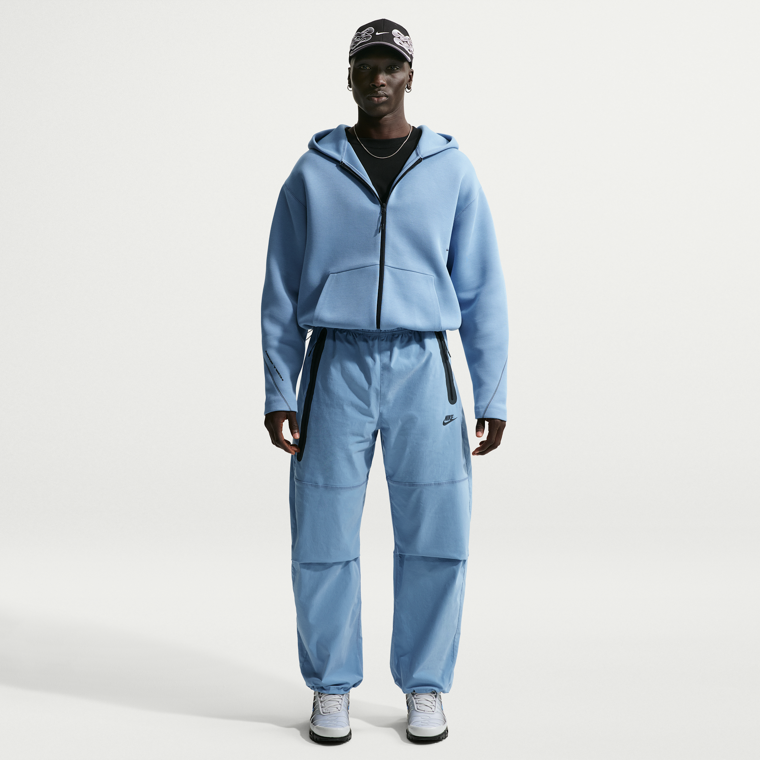 Nike Men's Tech Dri-FIT Woven Pants in Blue | IU6966-486