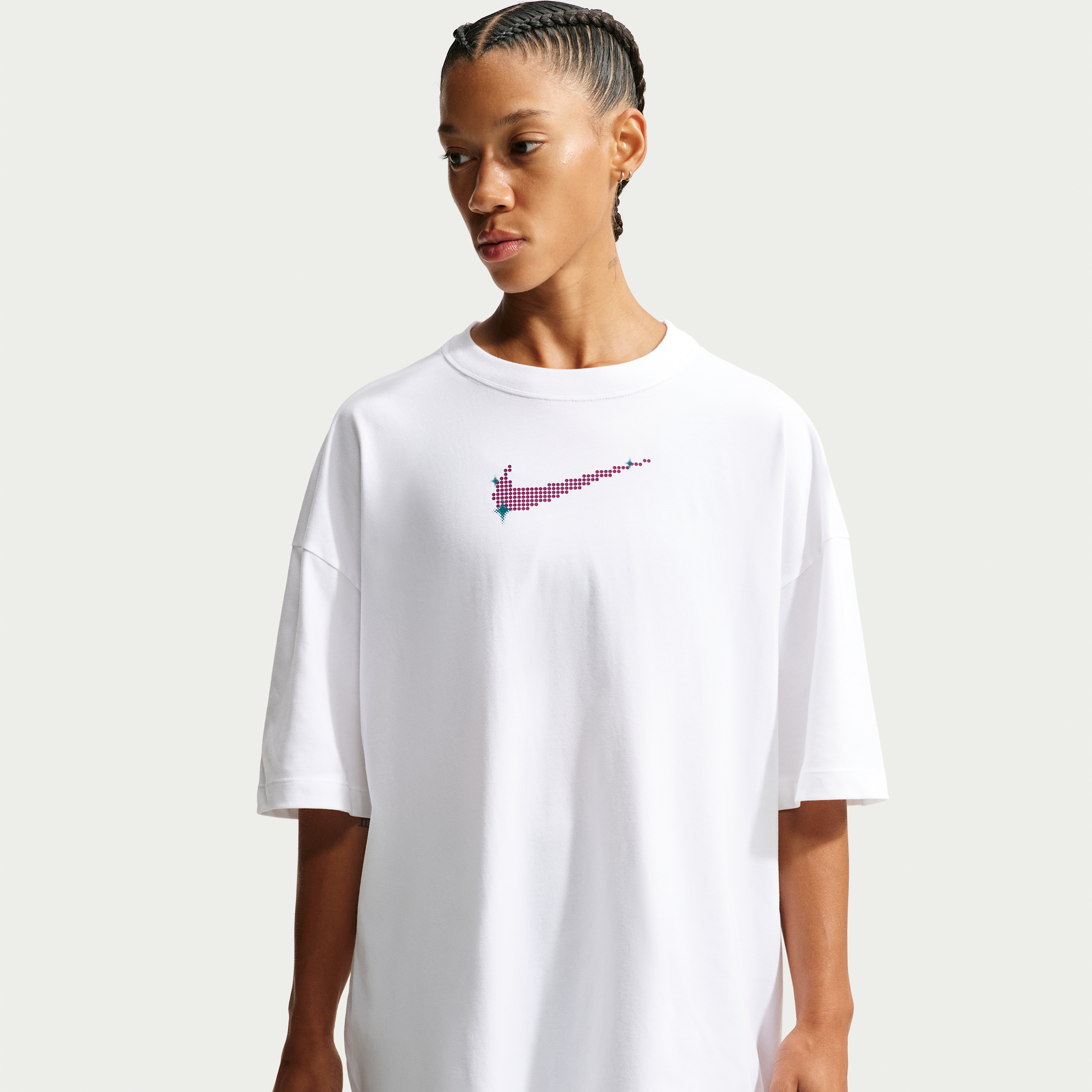 Nike Women's Oversized Short-Sleeve T-Shirt in White | IX7338-100