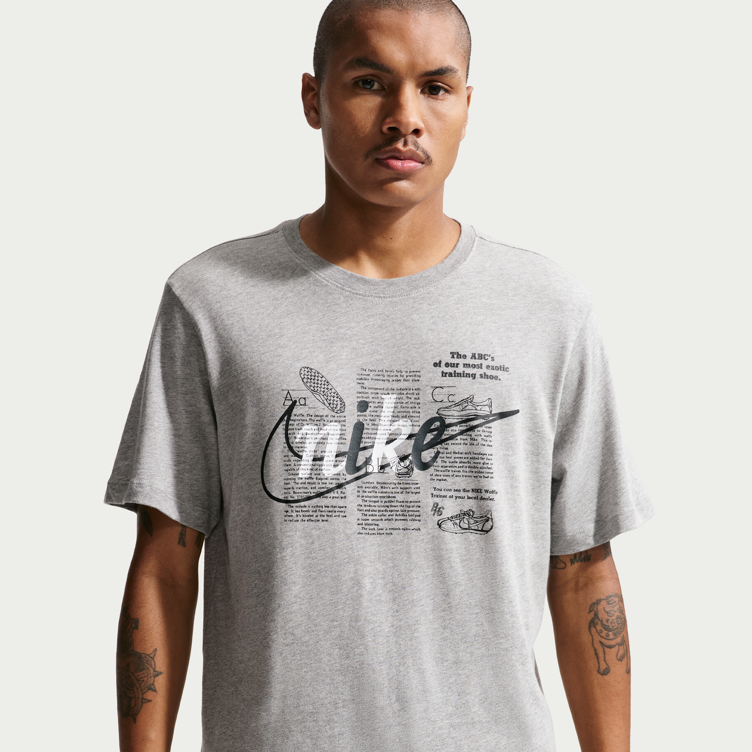 Nike Men's Sportswear Standard Celebrate Brand T-shirt