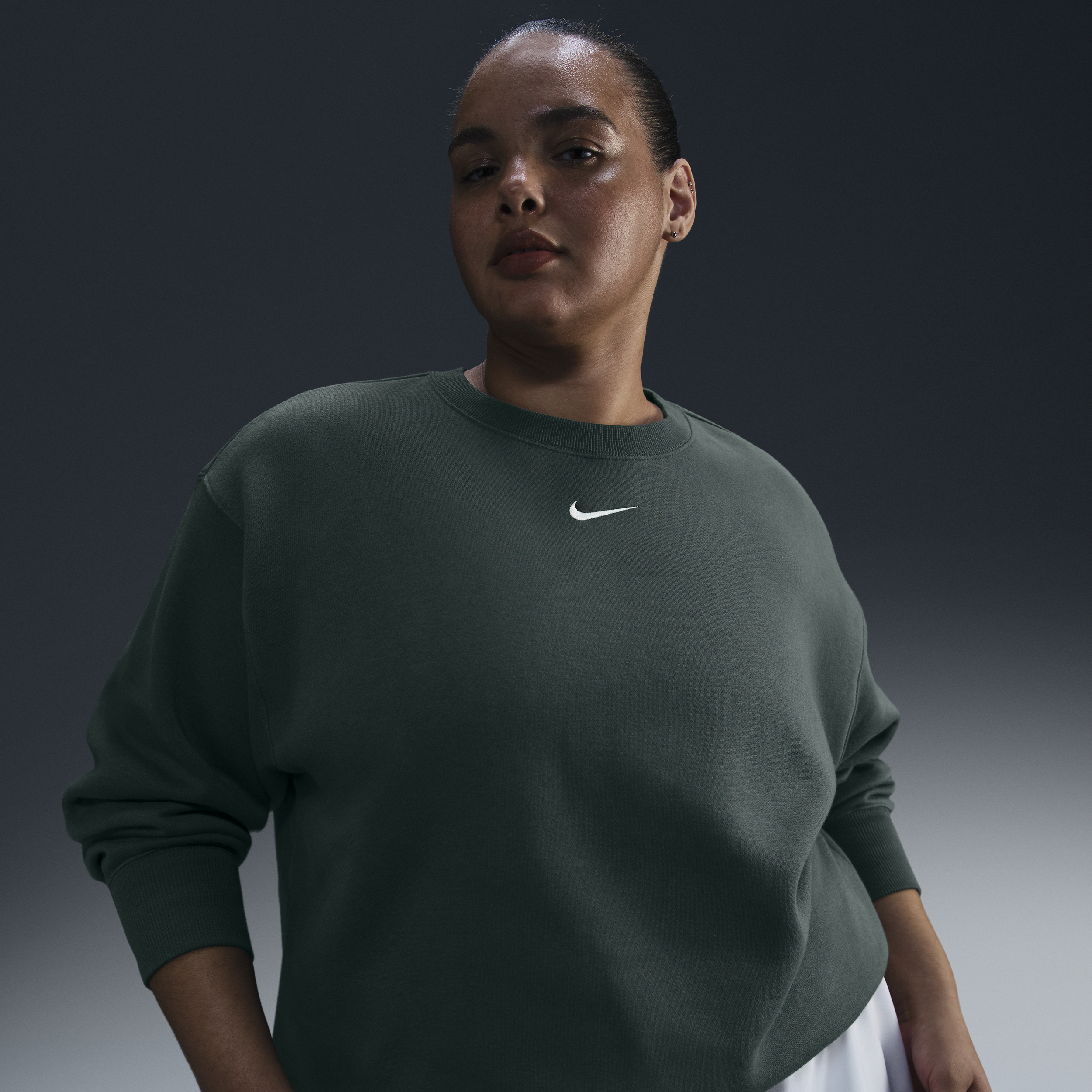 Nike Women's Sportswear Phoenix Fleece Oversized Crew-neck Sweatshirt (plus Size) In Green