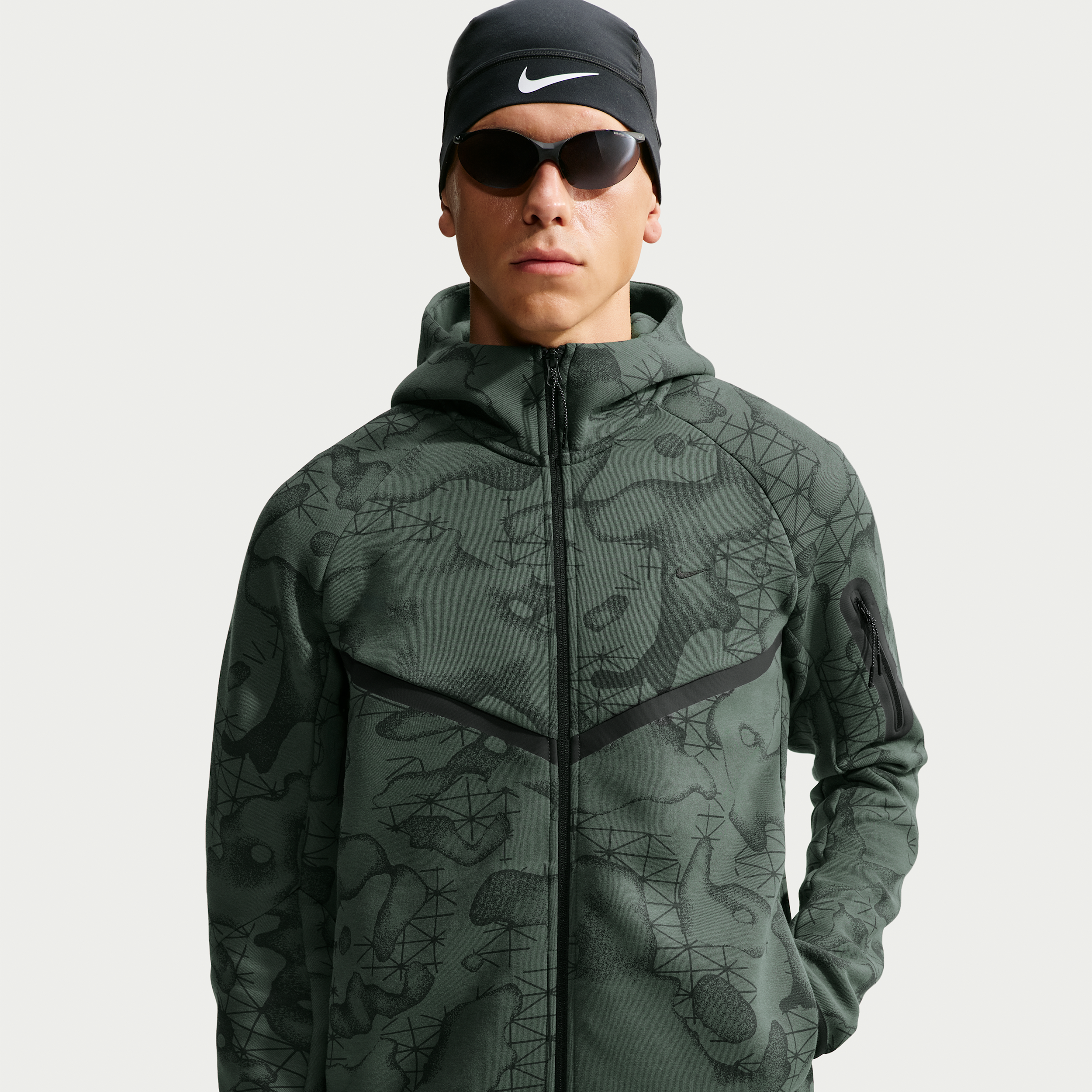 Nike Men's Tech Fleece Full-Zip All-Over-Print Windrunner Jacket in Green | IM6223-303