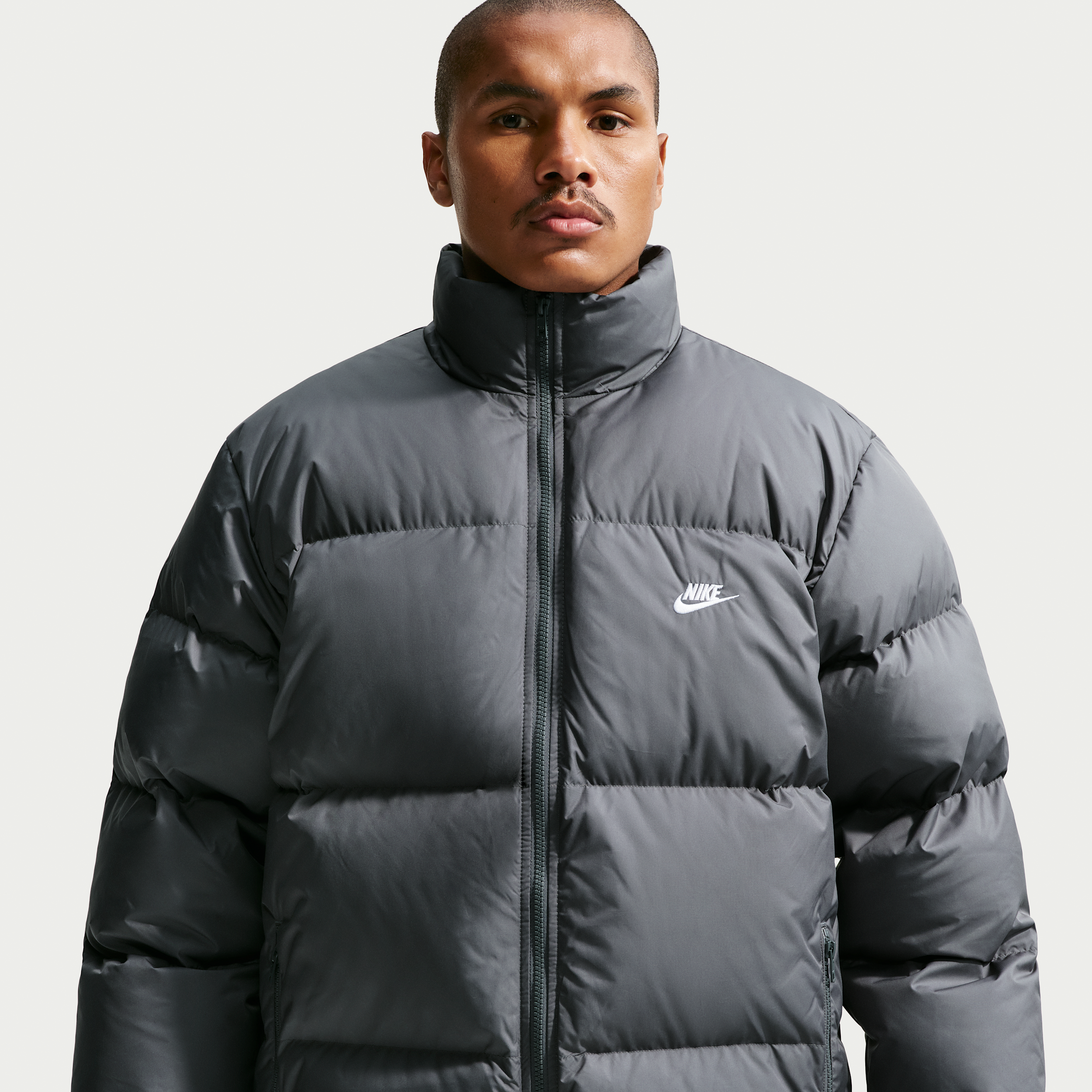 Men's Nike Sportswear Club Therma-FIT Down Puffer Jacket in Grey | IB2975-068