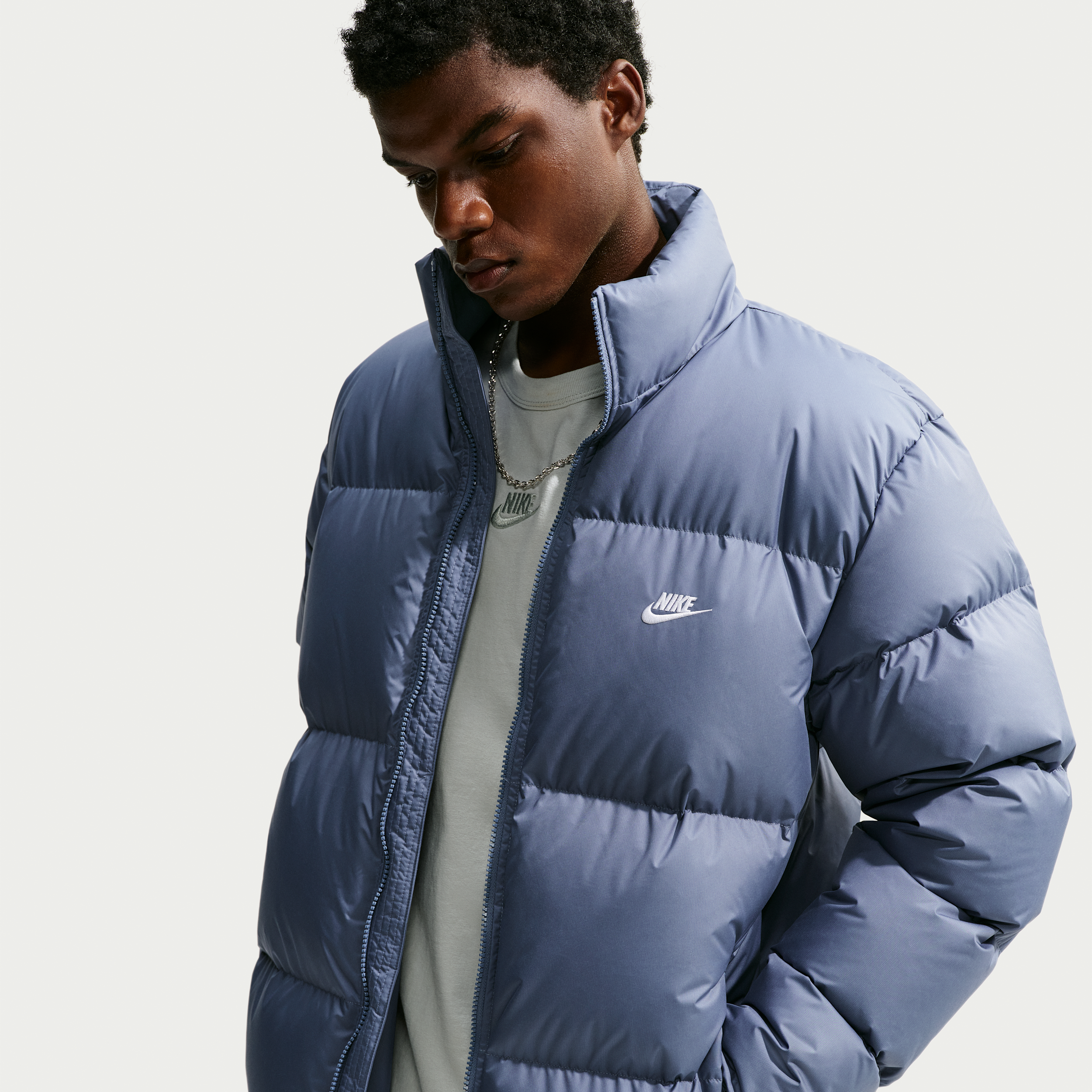 Men's Nike Sportswear Club Therma-FIT Down Puffer Jacket in Blue | IB2975-491