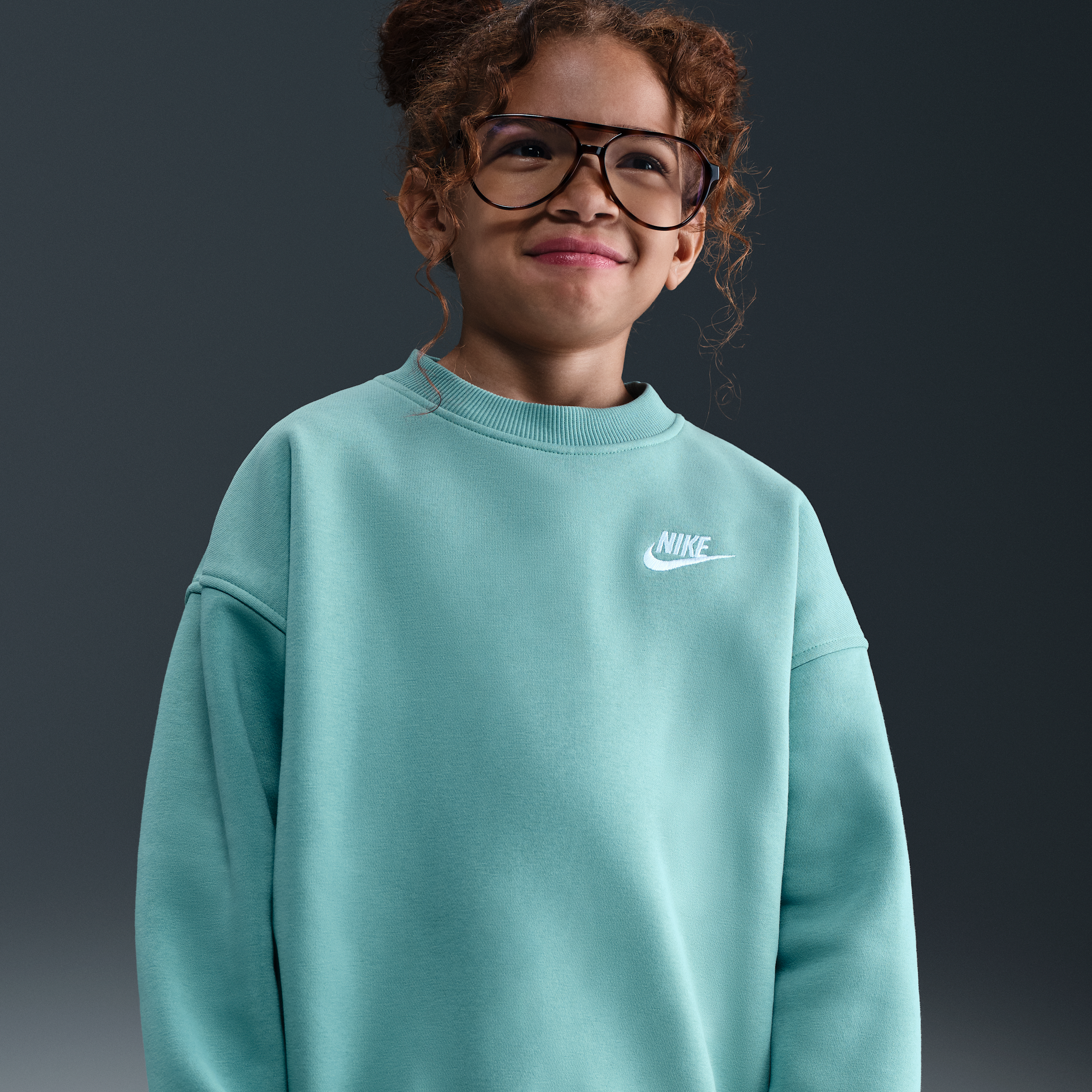 Nike Sportswear Club Fleece Big Kids' Oversized Sweatshirt in Green | FD2923-017