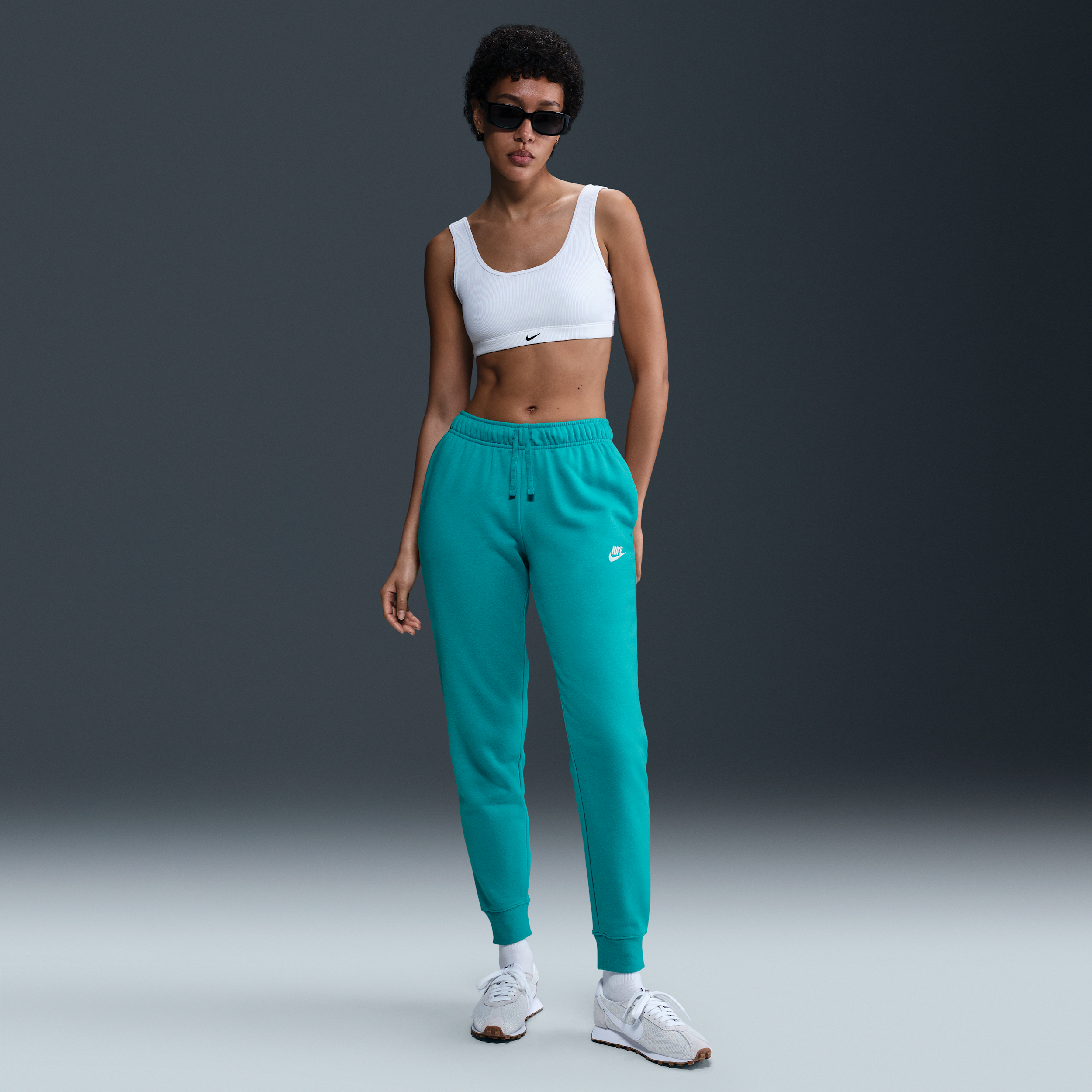 Nike Women's Sportswear Club Fleece Mid-rise Jogger Pants In Green