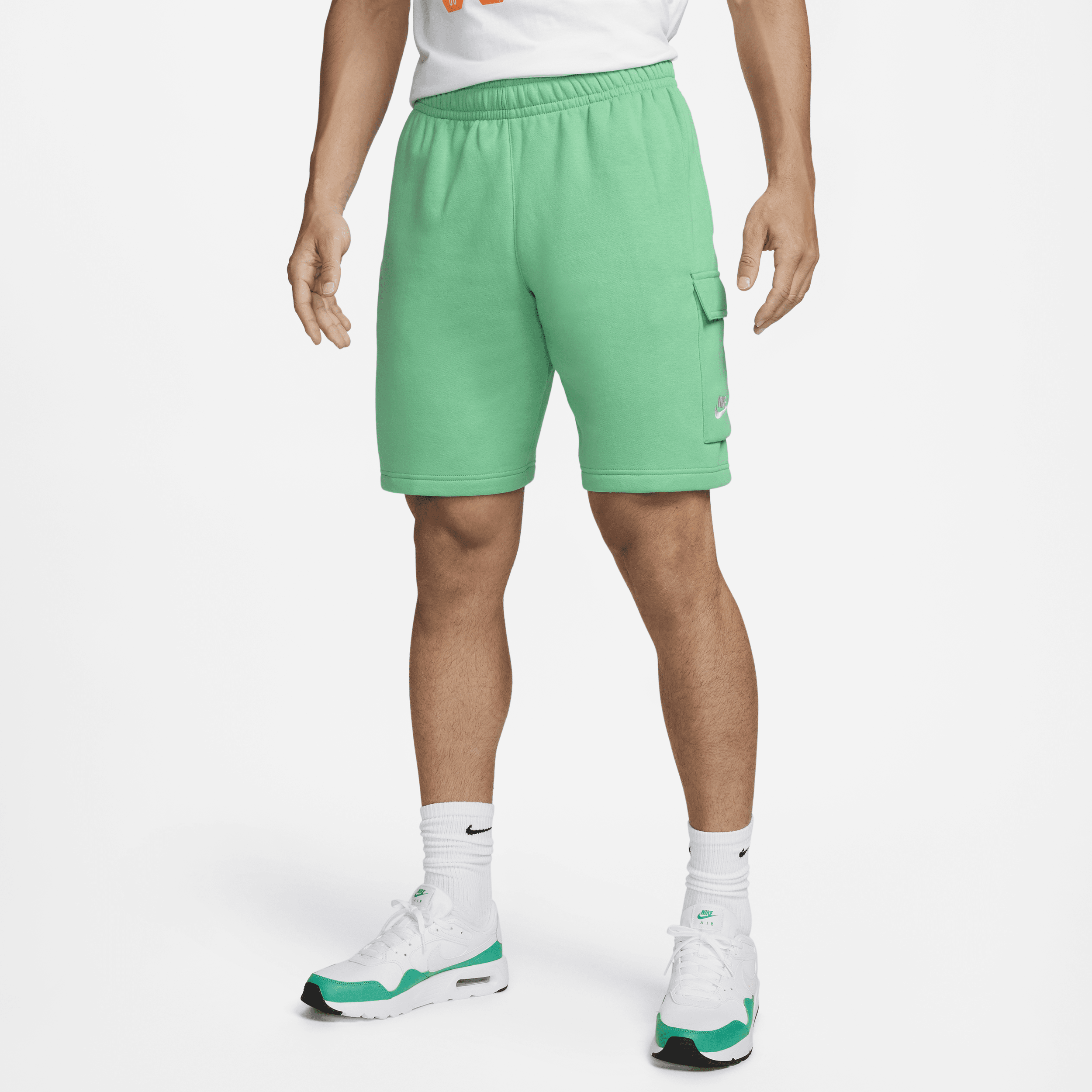 Nike Men's  Sportswear Club Cargo Shorts In Green