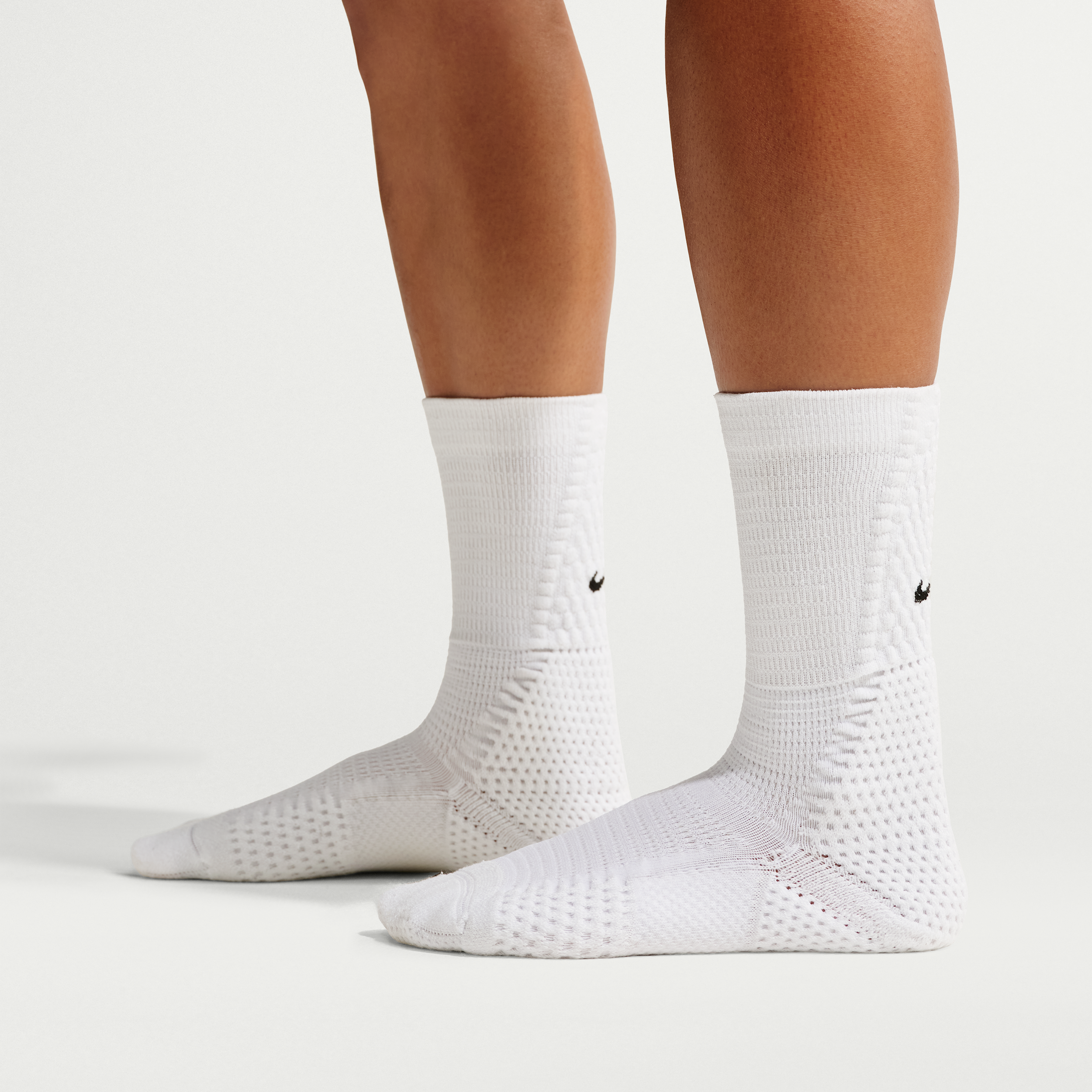 Nike Unisex Unicorn Dri-FIT ADV Cushioned Crew Socks (1 Pair) in White | FZ3399-100