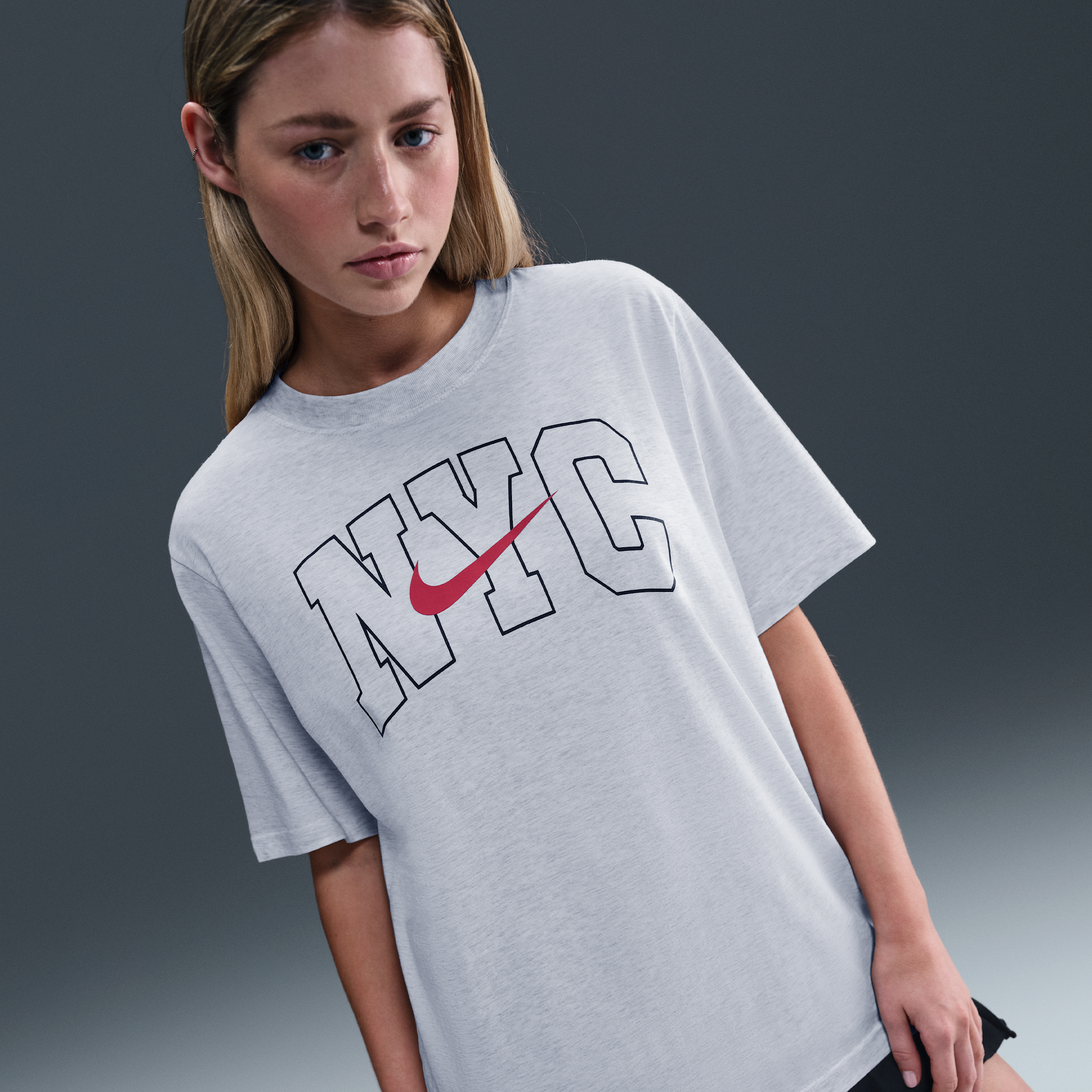 Nike Women's  Sportswear Essential T-shirt