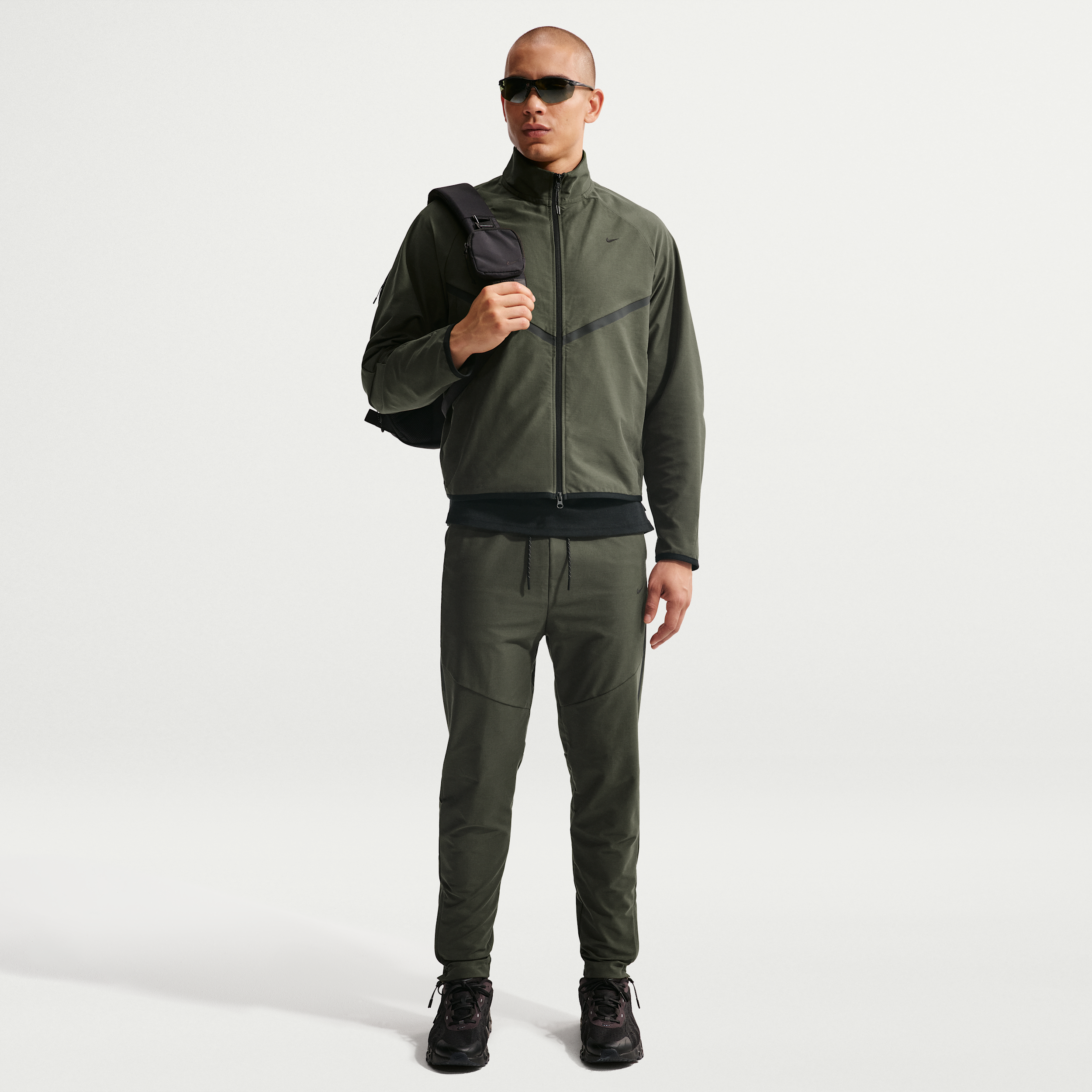 Nike Men's Tech Dri-FIT Shori Knit Pants in Green | IF1404-325