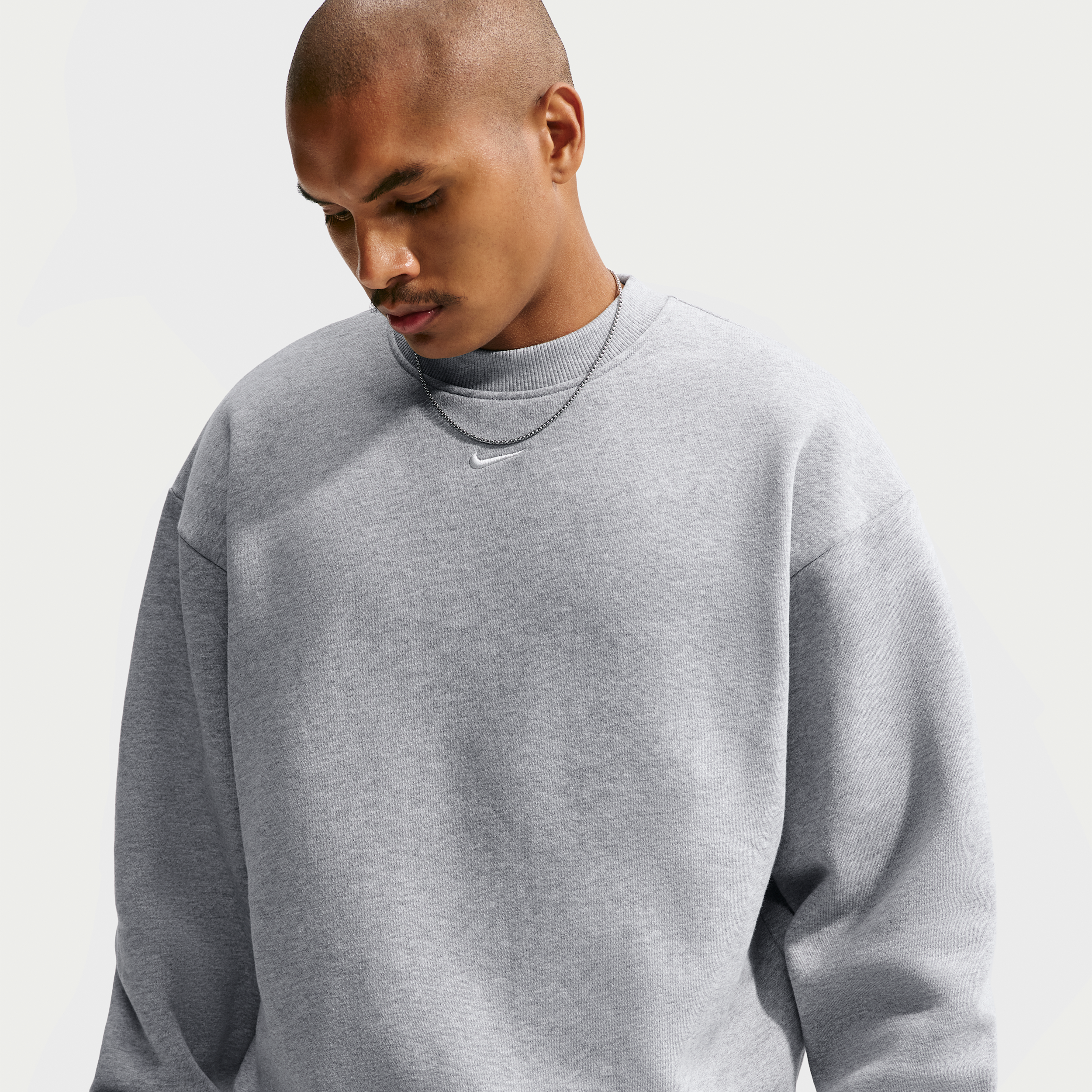 Nike Men's Solo Swoosh Fleece Crewneck Sweatshirt, XS, Dark Grey Heather
