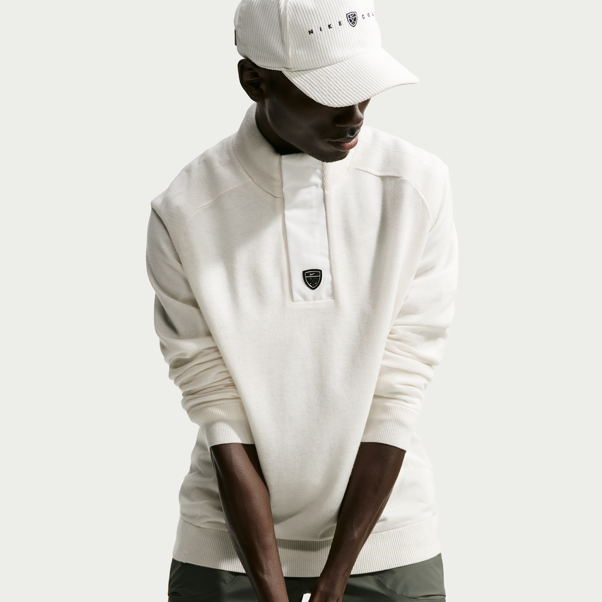 Nike Men's Tailored Performance 1/2-Zip Golf Top in White | IO1163-133