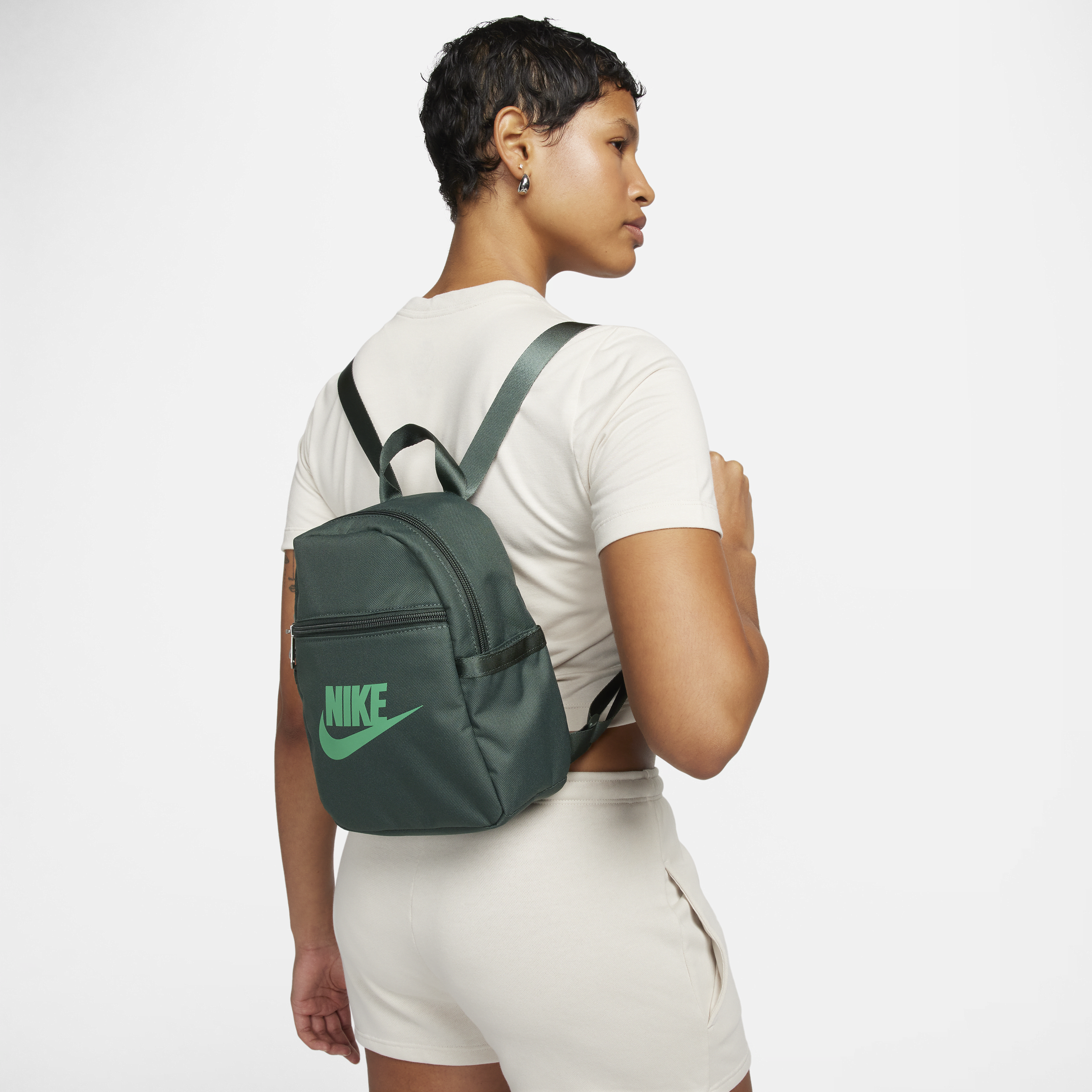 バックパック・リュック Nike Sportswear Futura Women's Mini Backpack 6L Nike Sportswear Futura 365 Women's Mini Backpack (6L). Nike.com