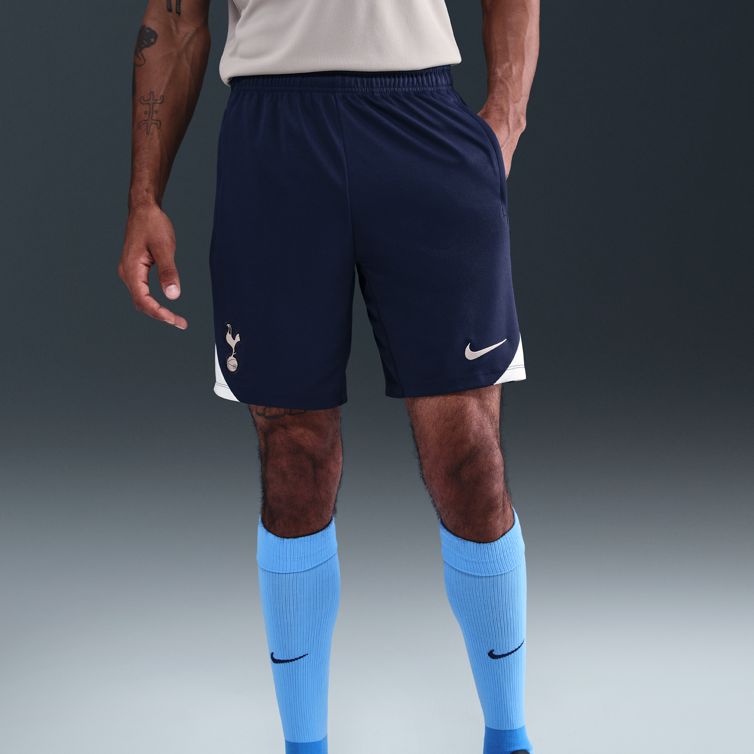 Thumbnail - Tottenham Hotspur Strike Nike Dri-FIT Strick-Fußballshorts für Herren - Blau