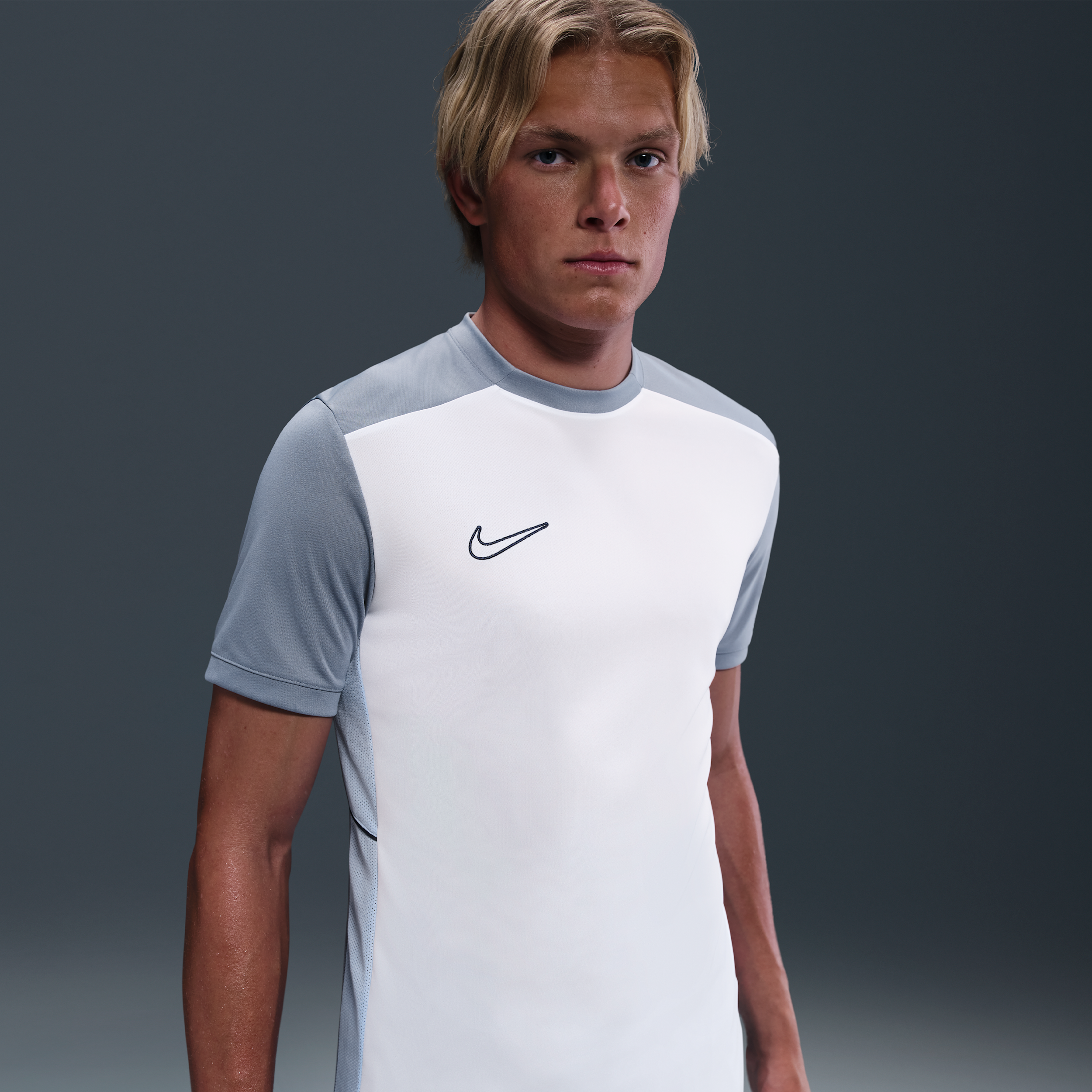 Thumbnail - Nike Academy Dri-FIT Kurzarm-Fußballoberteil (Herren) - Weiß