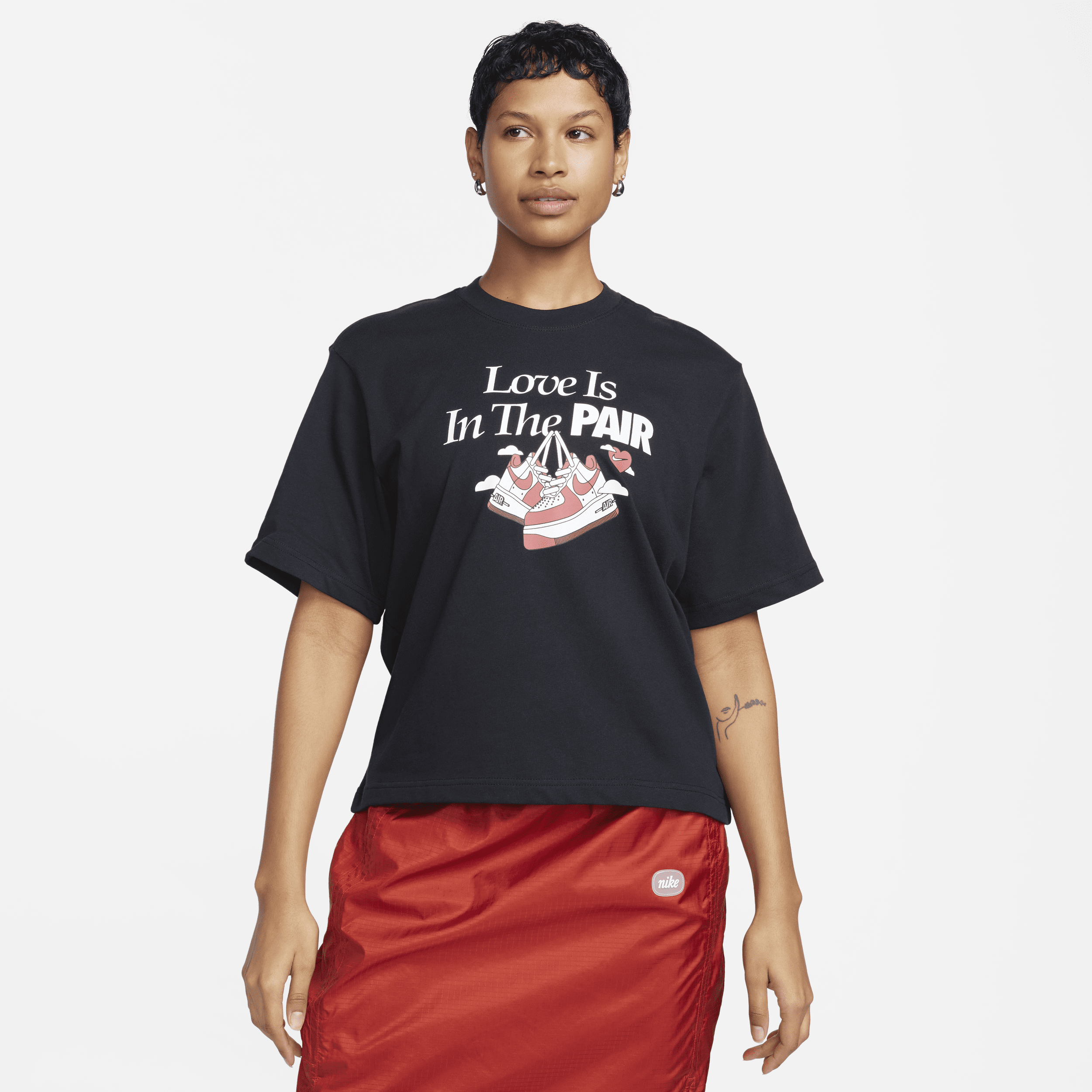 Nike Sportswear T-shirt met recht design voor dames Zwart