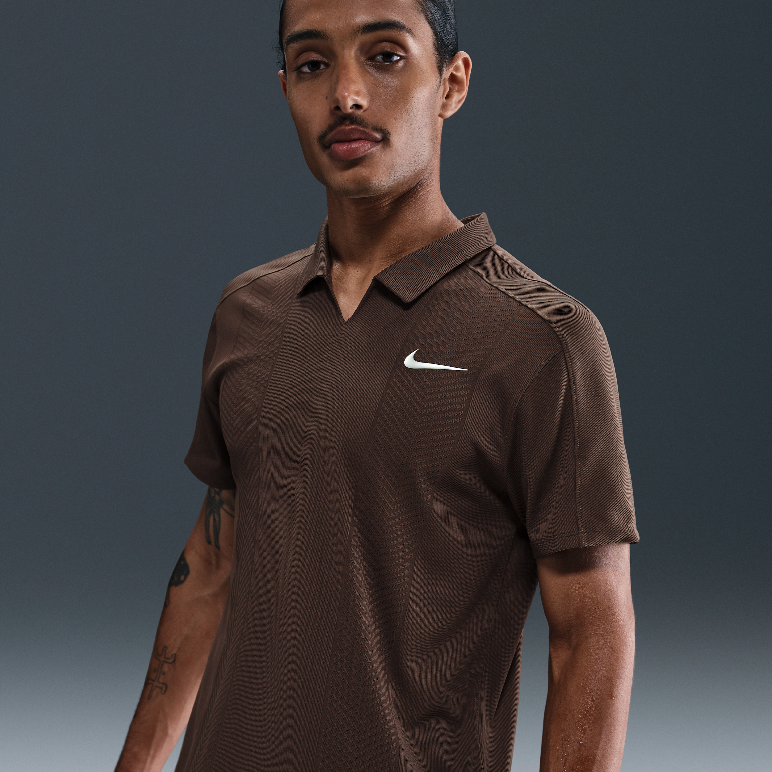 Nike Court Advantage Dri-FIT ADV tennispolo voor heren Bruin