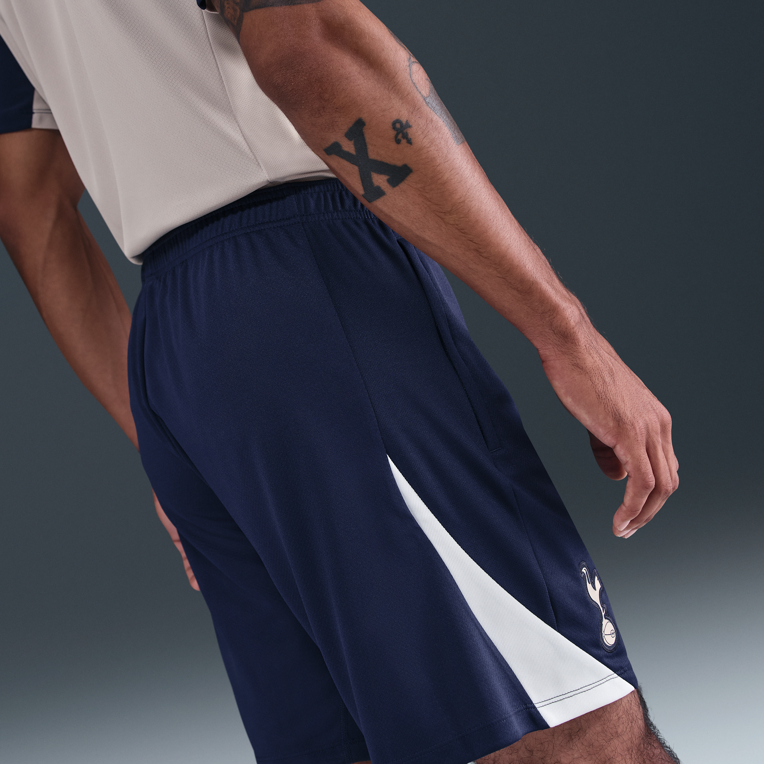 Thumbnail - Tottenham Hotspur Strike Nike Dri-FIT Strick-Fußballshorts für Herren - Blau