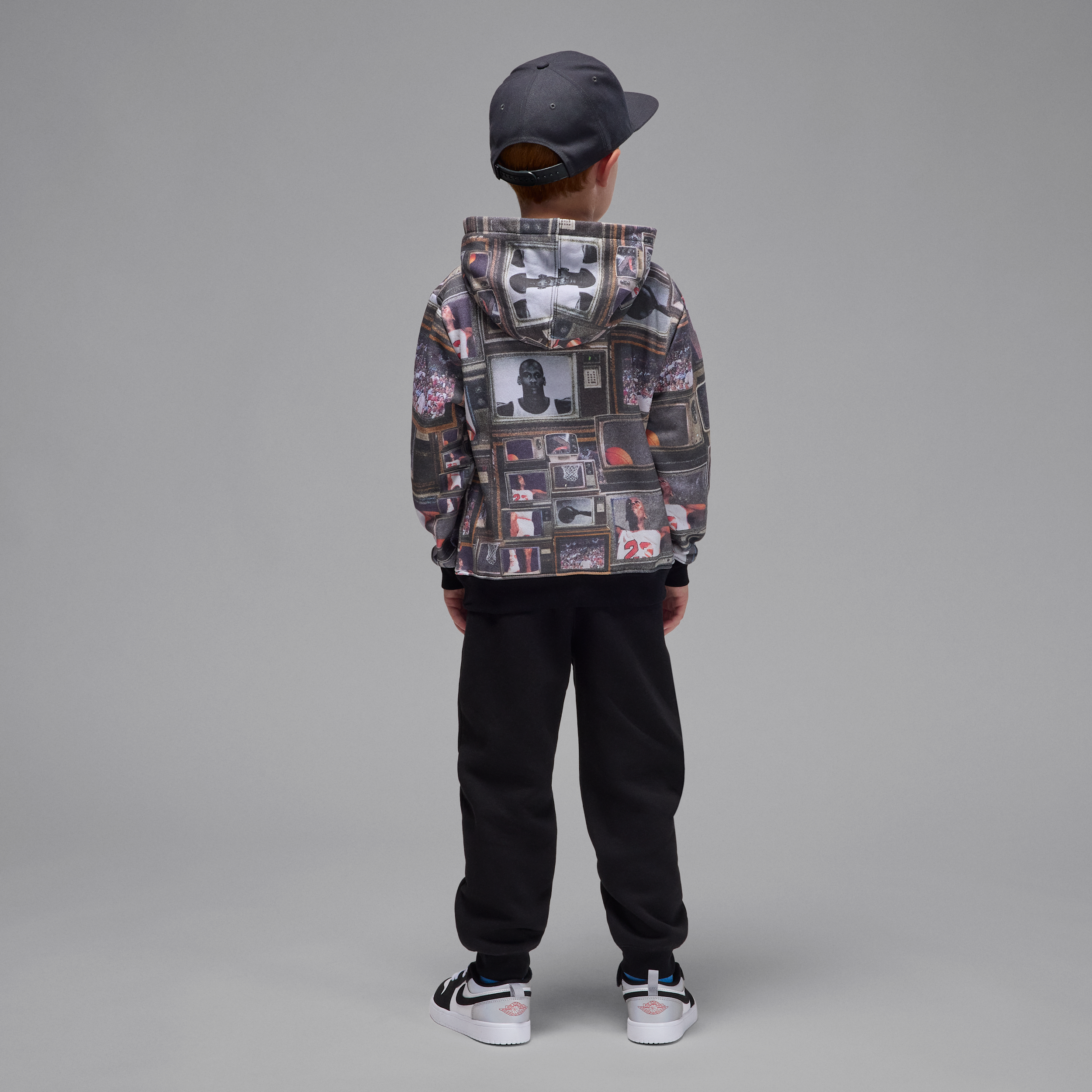 Thumbnail - Jordan Brooklyn Fleece 2-teiliges Set mit Print (jüngere Kinder) - Schwarz
