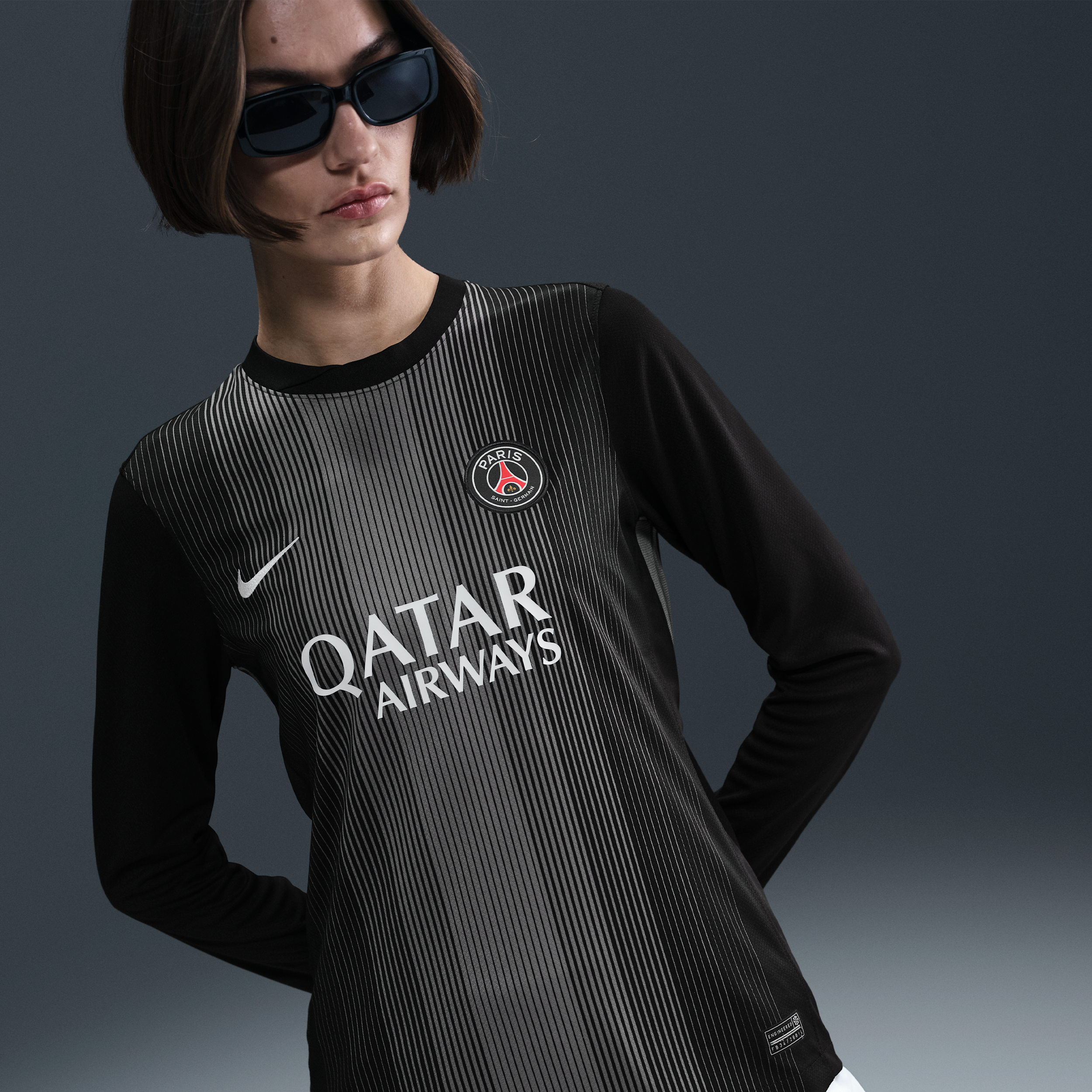 Paris Saint-Germain 2025/26 Stadium Goalkeeper Womens Nike Dri-FIT Football Replica Long-Sleeve Shirt - Black - Polyester