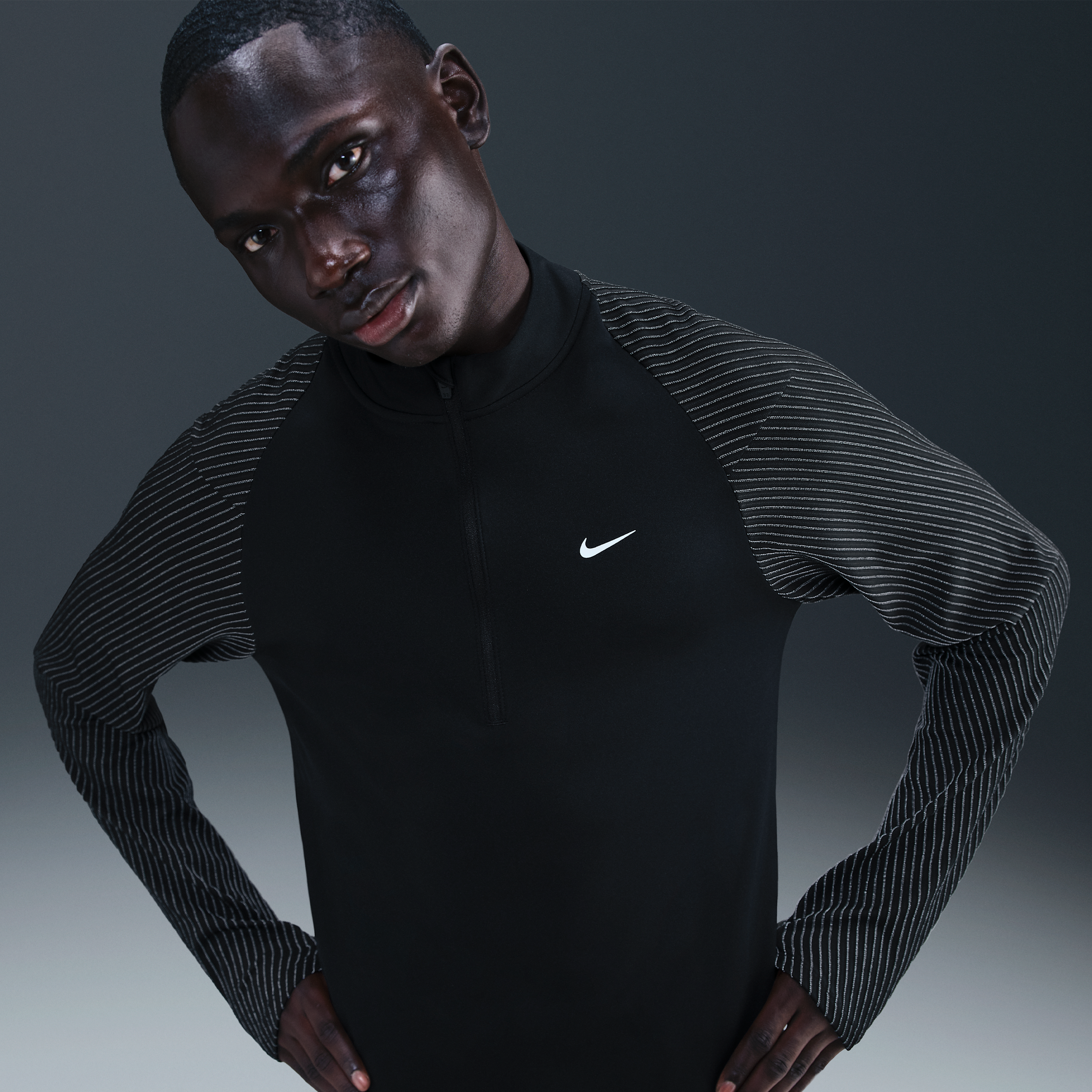 Thumbnail - Nike Dri-FIT Laufoberteil mit Halbreißverschluss und reflektierenden Akzenten (Herren) - Schwarz