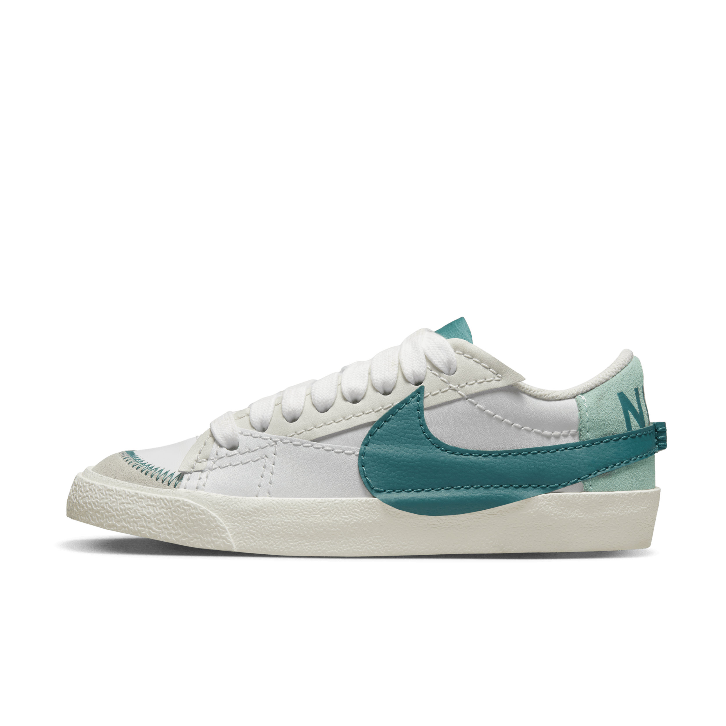 Nike Blazer Low '77 JumboDamenschuh - Weiß - DQ1470-106