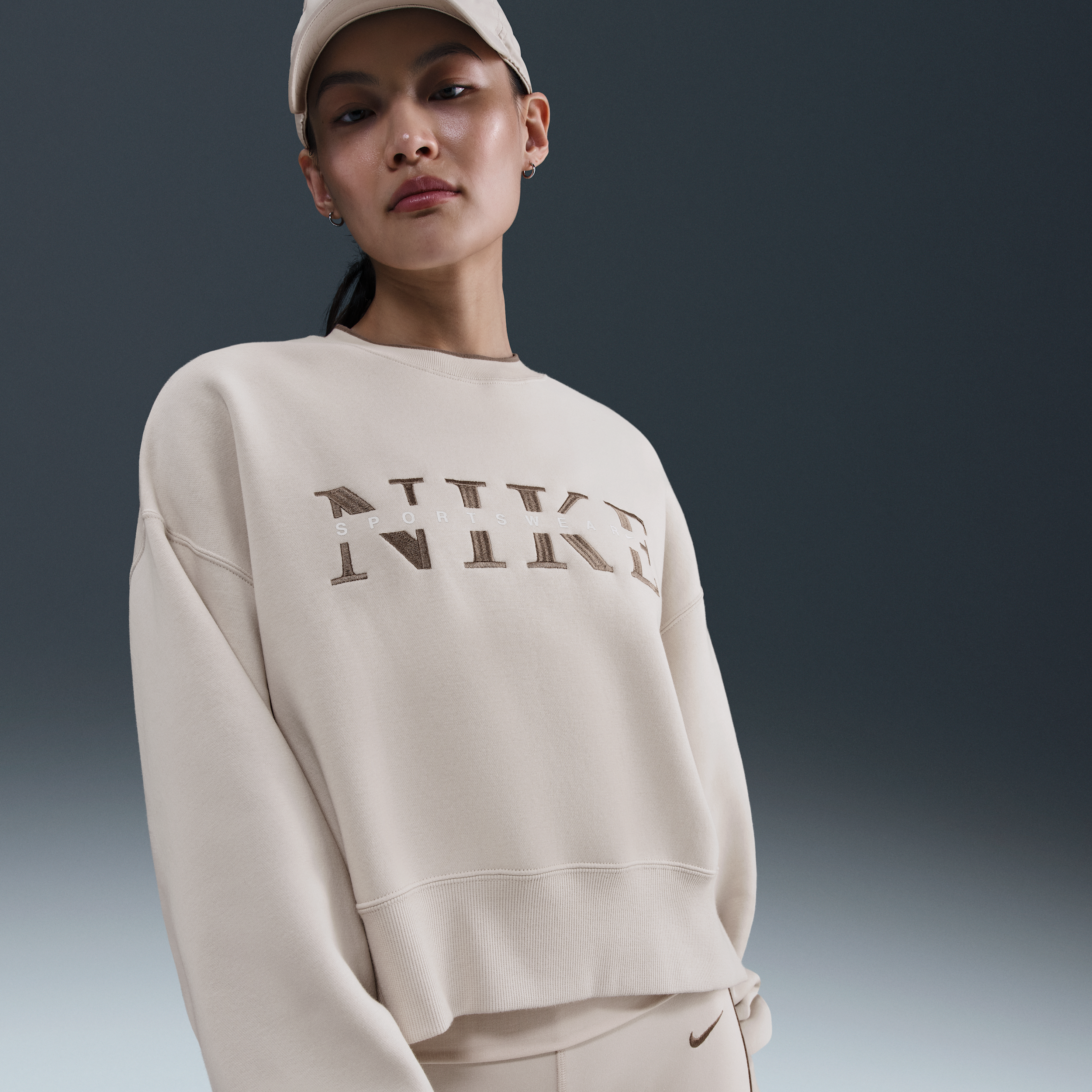 Thumbnail - Nike Phoenix Fleece Oversize-Damen-Sweatshirt mit Rundhalsausschnitt - Braun