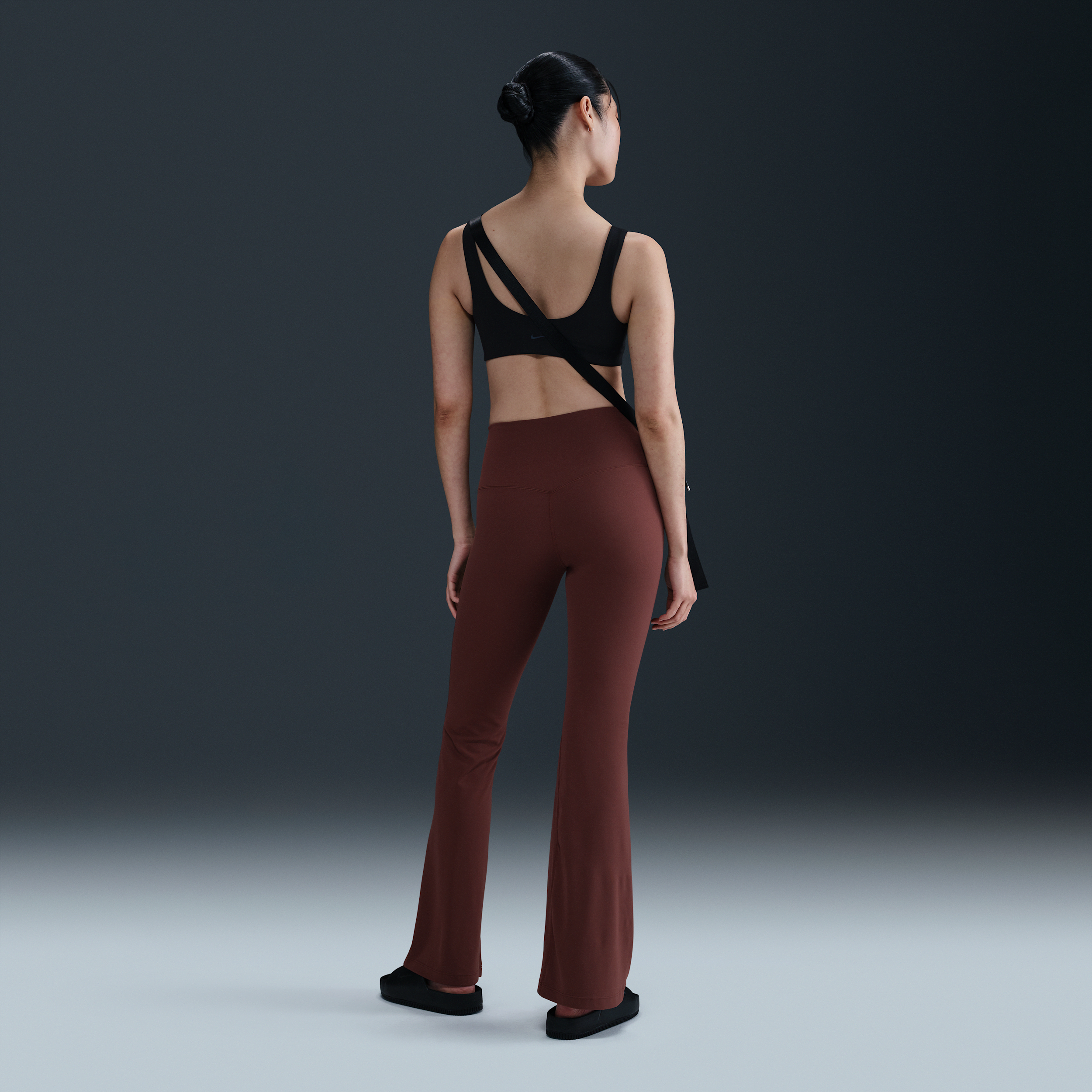 Legging évasé taille haute Nike Zenvy pour femme - Marron