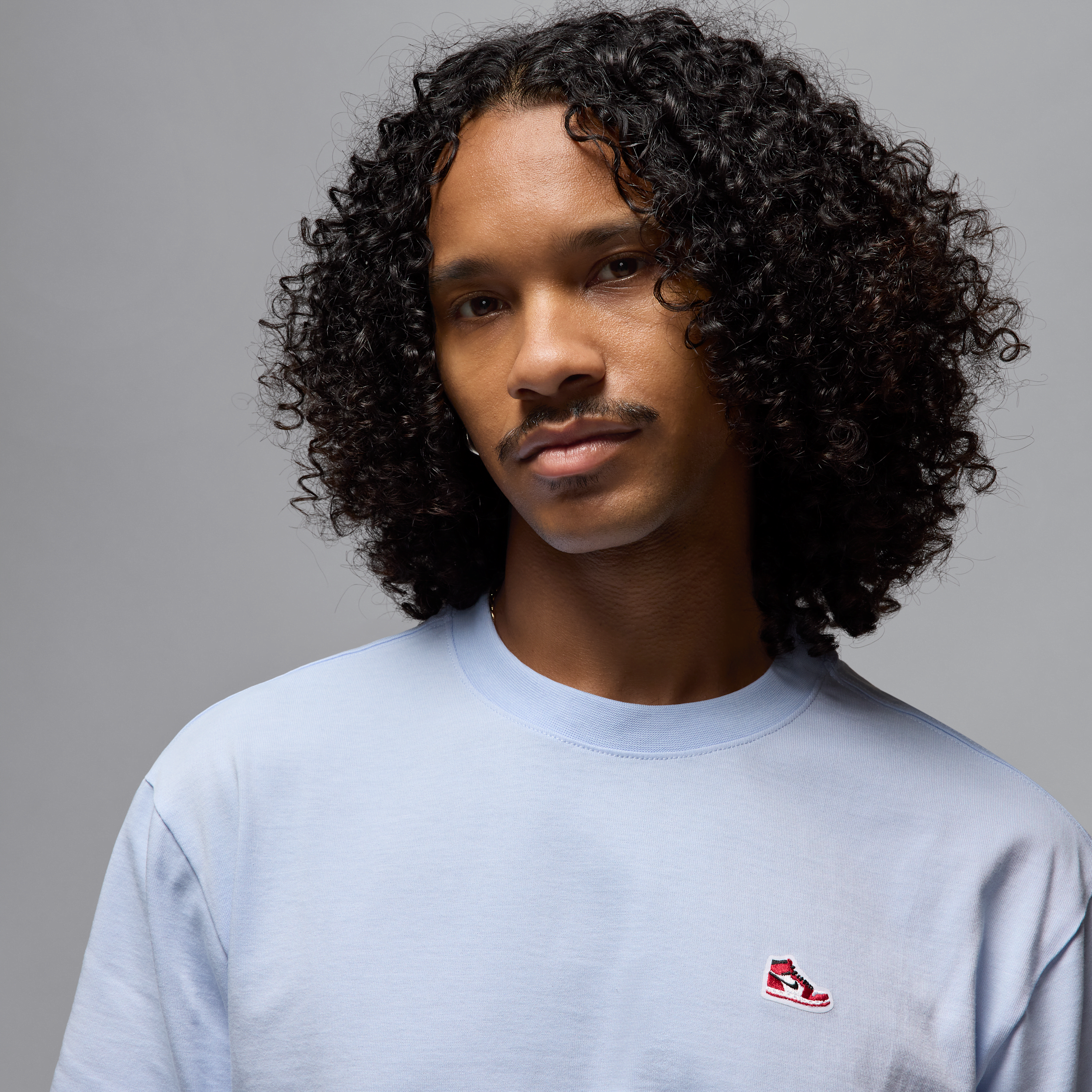 T-shirt à écusson sneaker Jordan pour homme - Bleu