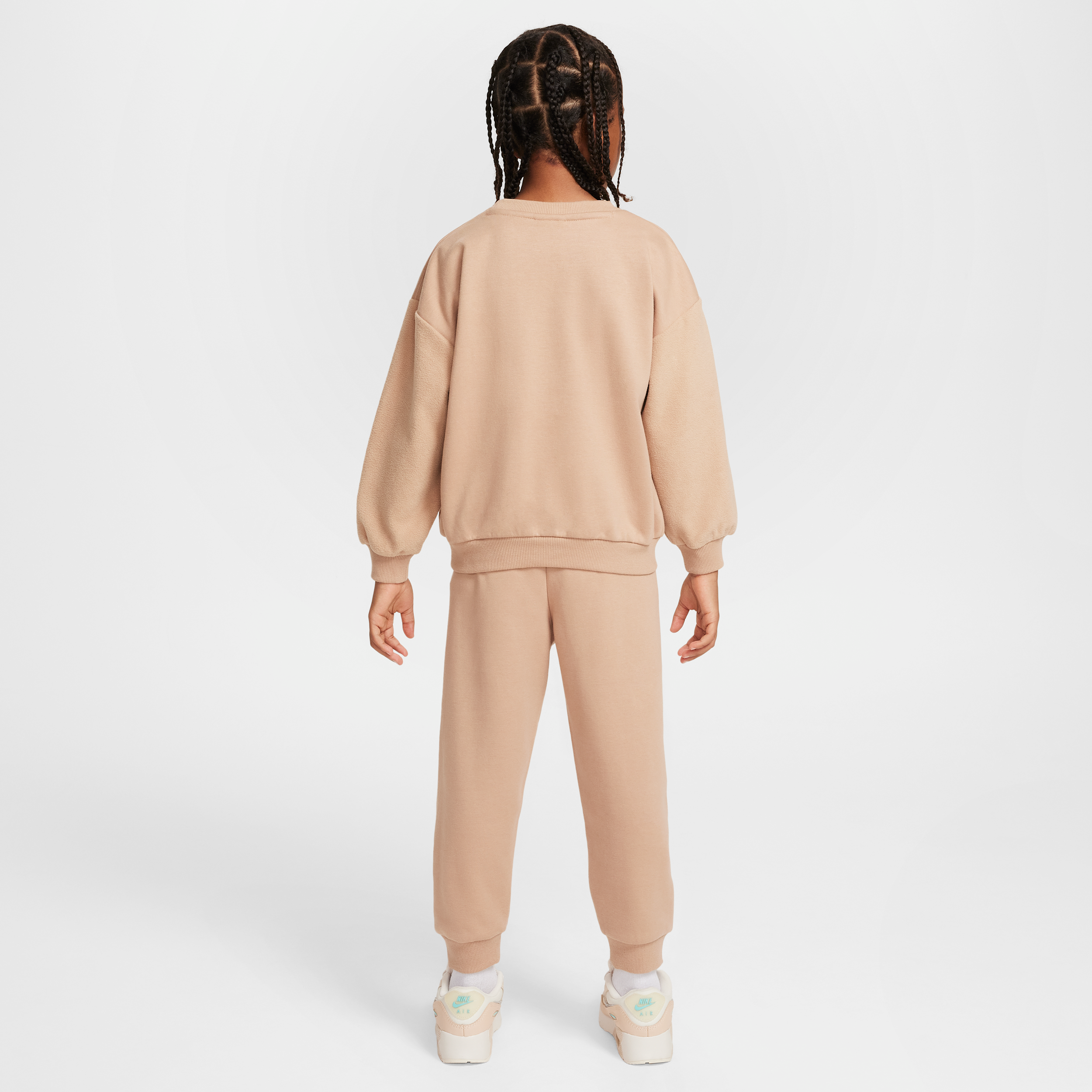 Thumbnail - Nike Cozy Comfort zweiteiliges Rundhalsshirt-Set (jüngere Kinder) - Braun