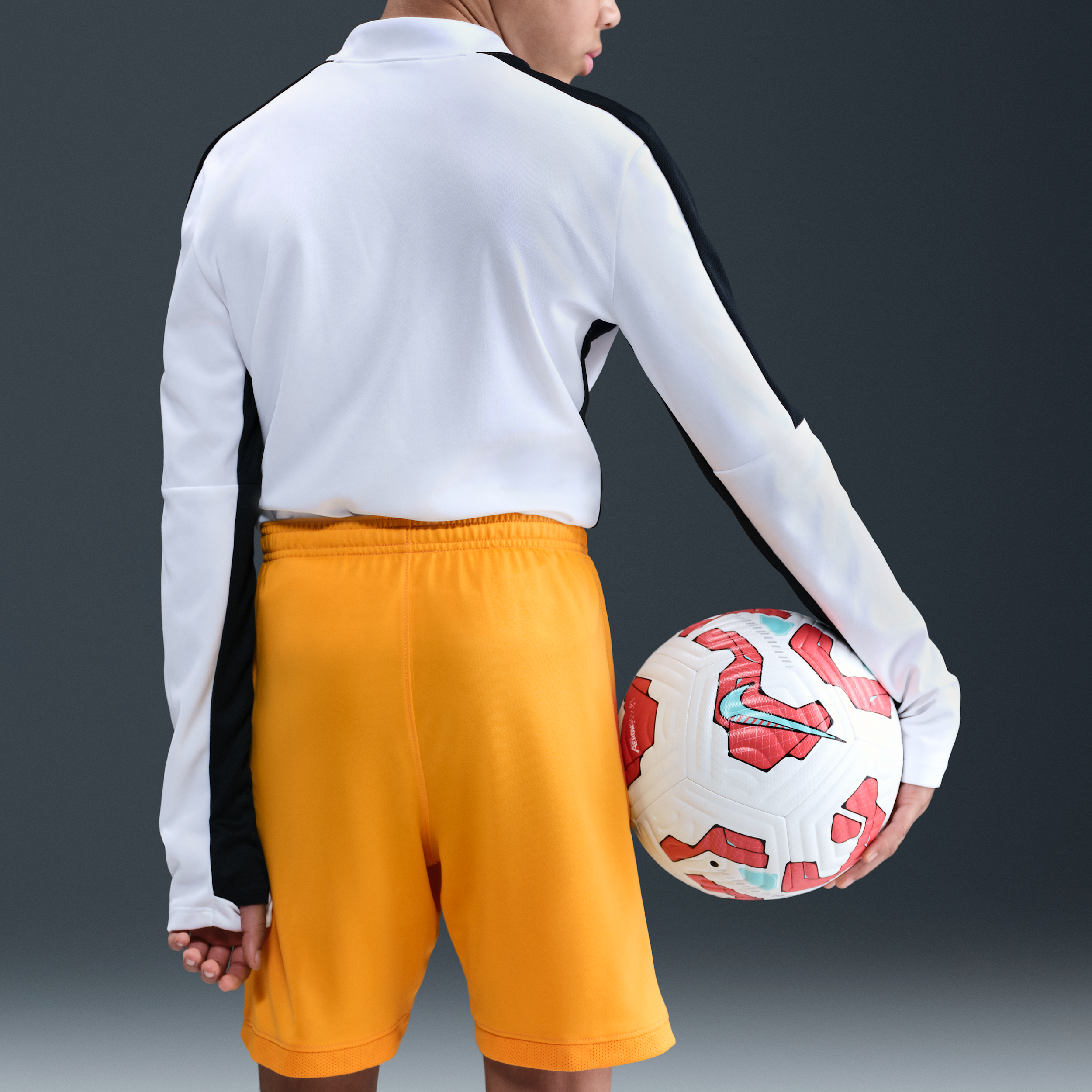 Thumbnail - Erling Haaland Academy Dri-FIT Fußballshorts (ältere Kinder) - Gelb