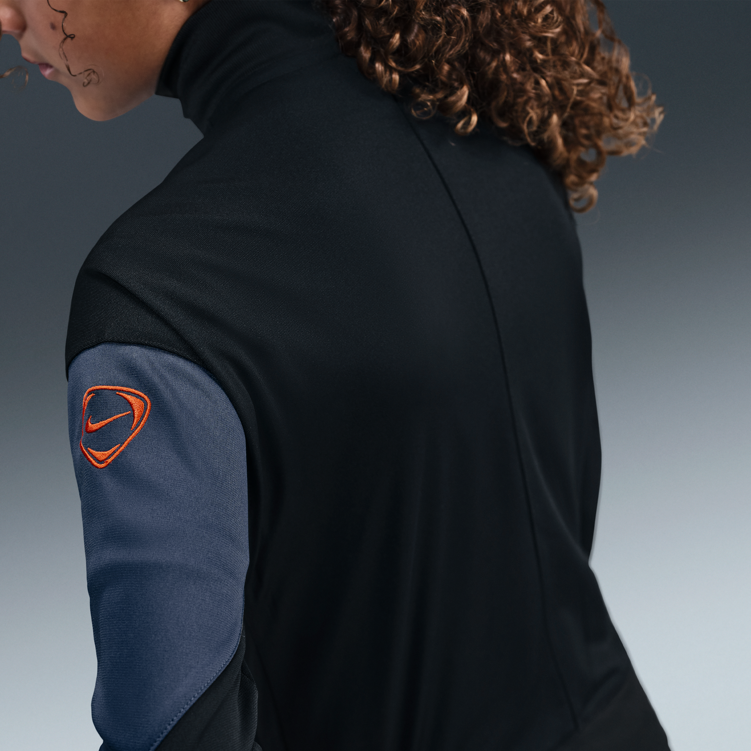 Thumbnail - Inter Mailand Strike Third Nike Dri-FIT Total 90 Fußball-Trainingsanzug aus Strickmaterial (ältere Kinder) - Schwarz