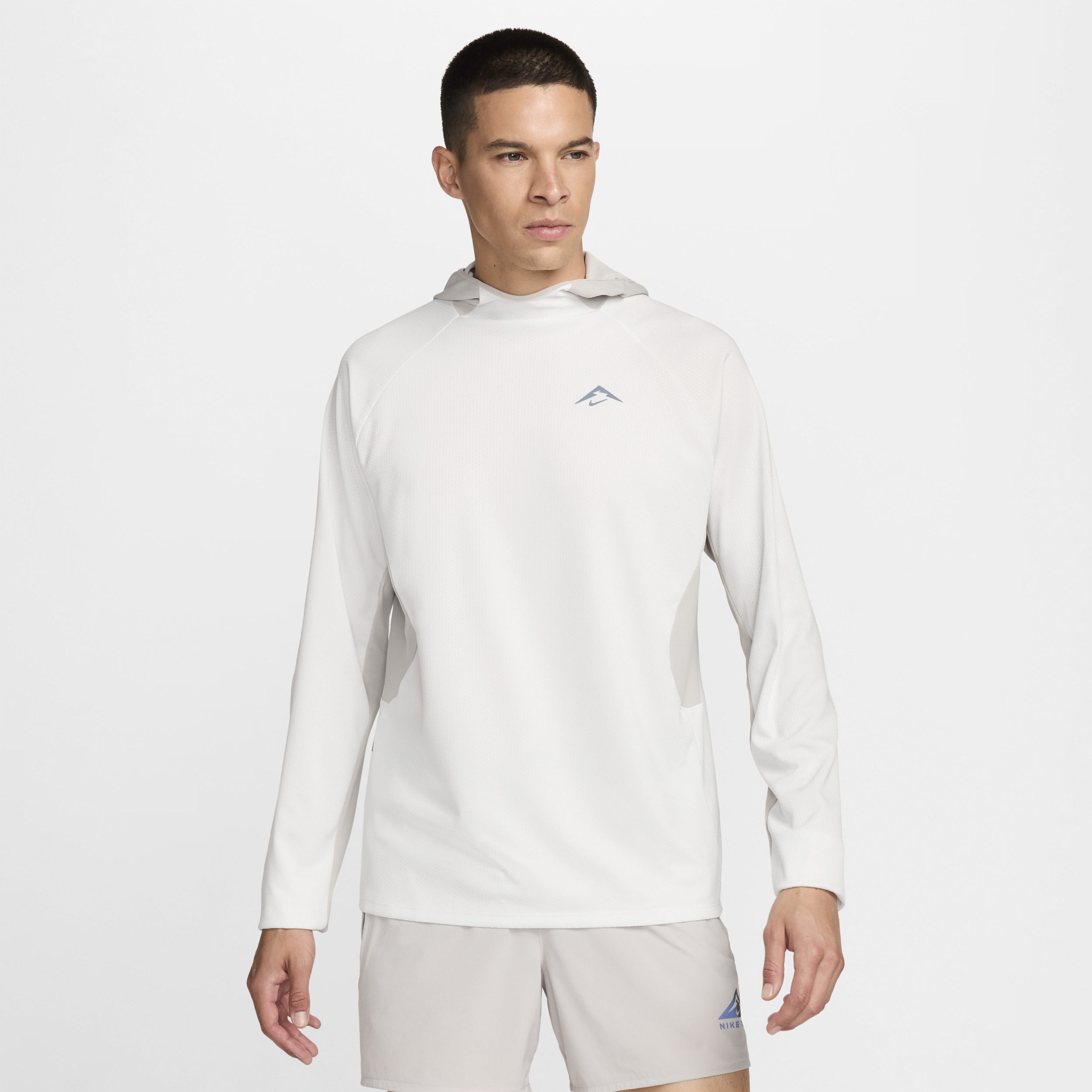 Nike Trail Dri-FIT UV-hardlooptop met capuchon en lange mouwen voor heren Wit