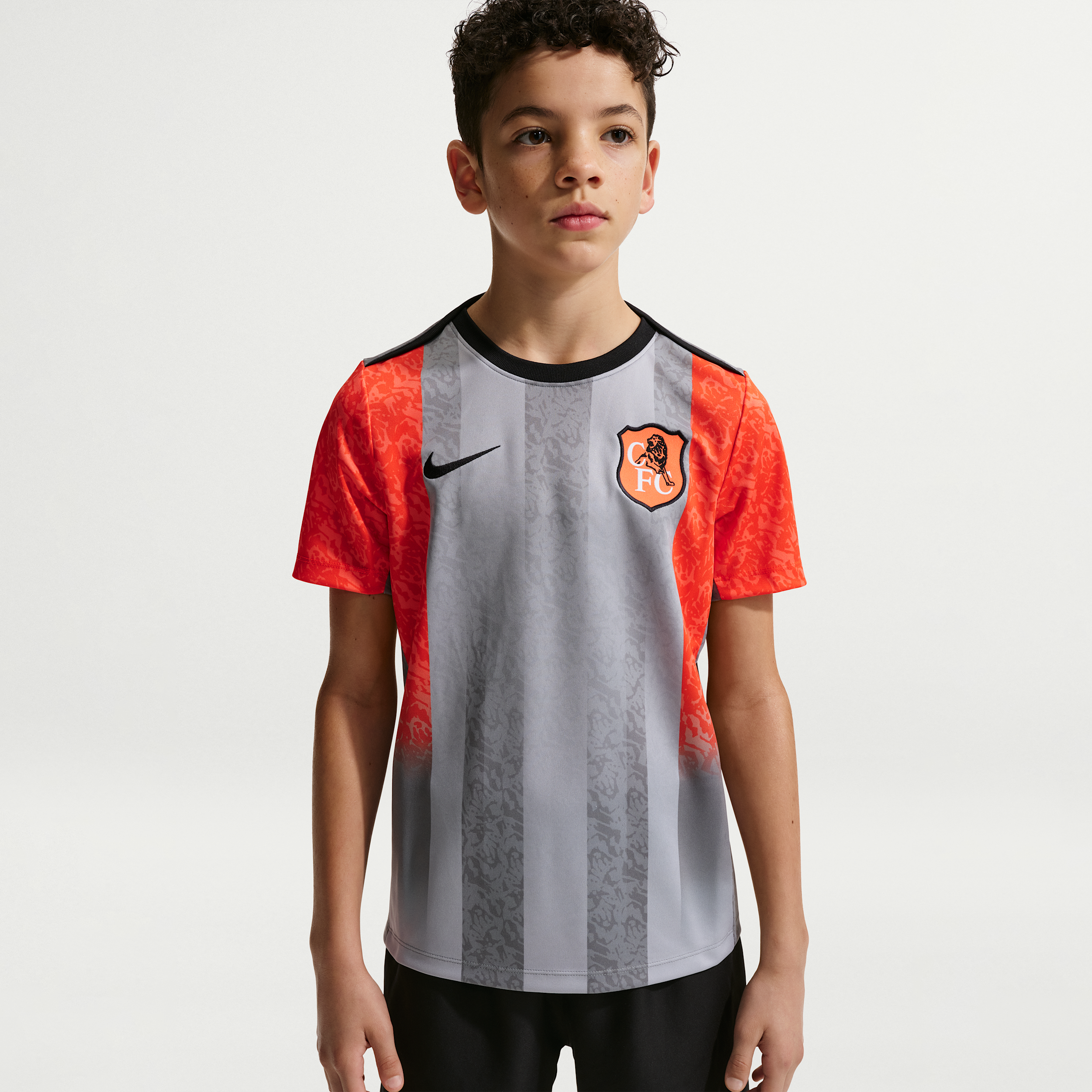 Chelsea F.C. Academy Pro SE Older Kids Nike Dri-FIT Football Pre-Match Short-Sleeve Top - Grey - Polyester