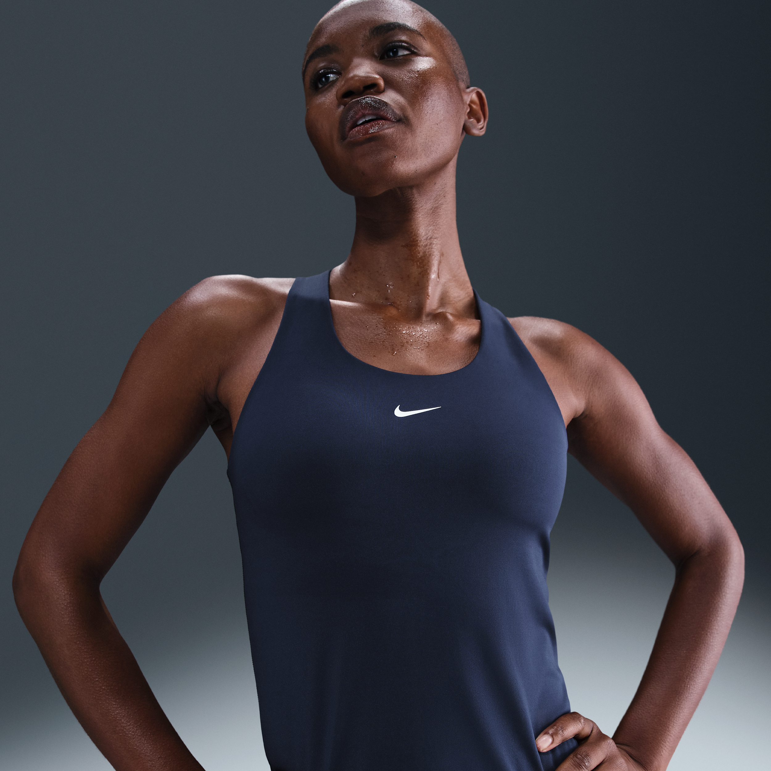 Thumbnail - Nike Swoosh gepolstertes Sport-BH-Tanktop mit mittlerem Halt für Damen - Blau