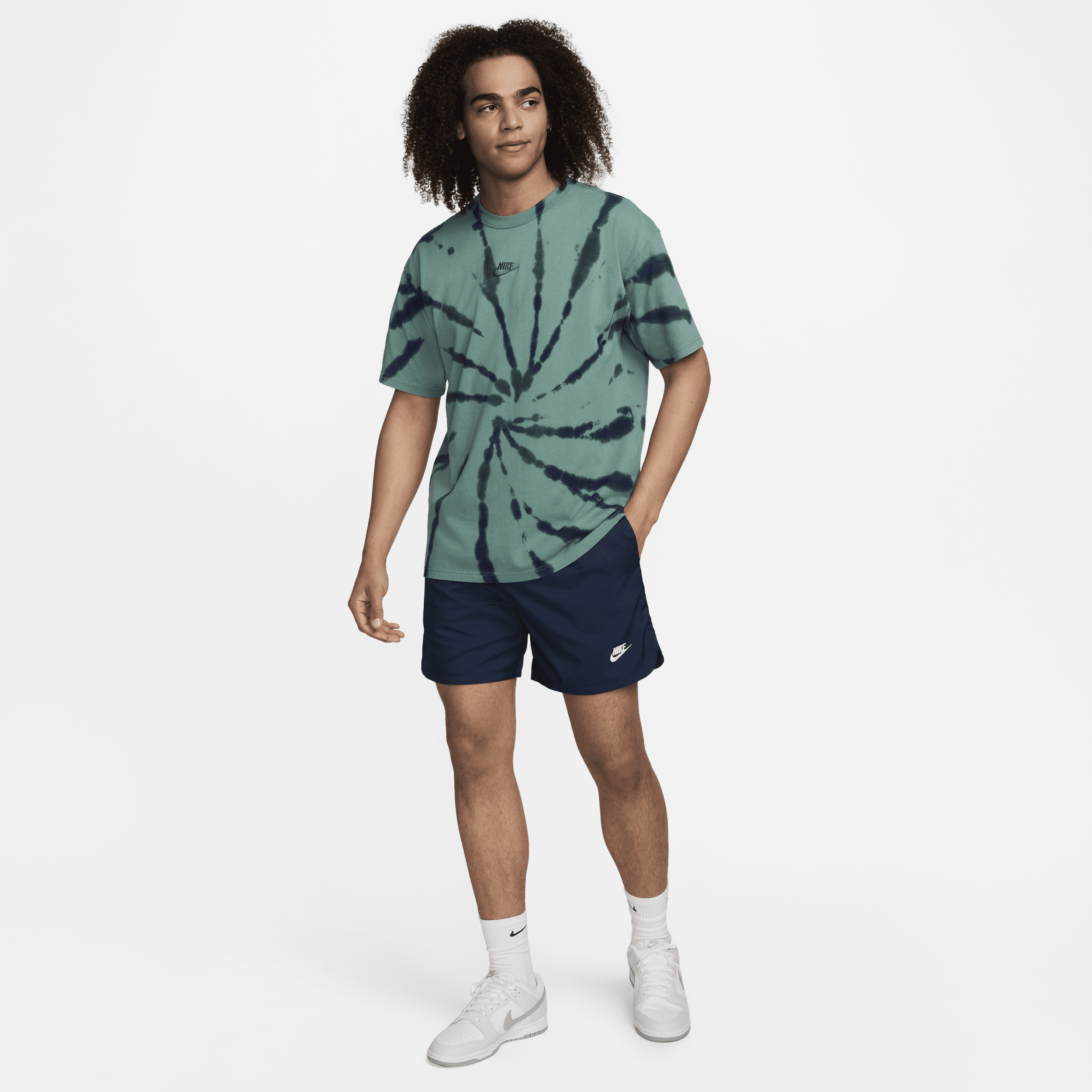 Nike Sportswear Premium Essentials Max90 T-shirt voor heren Groen