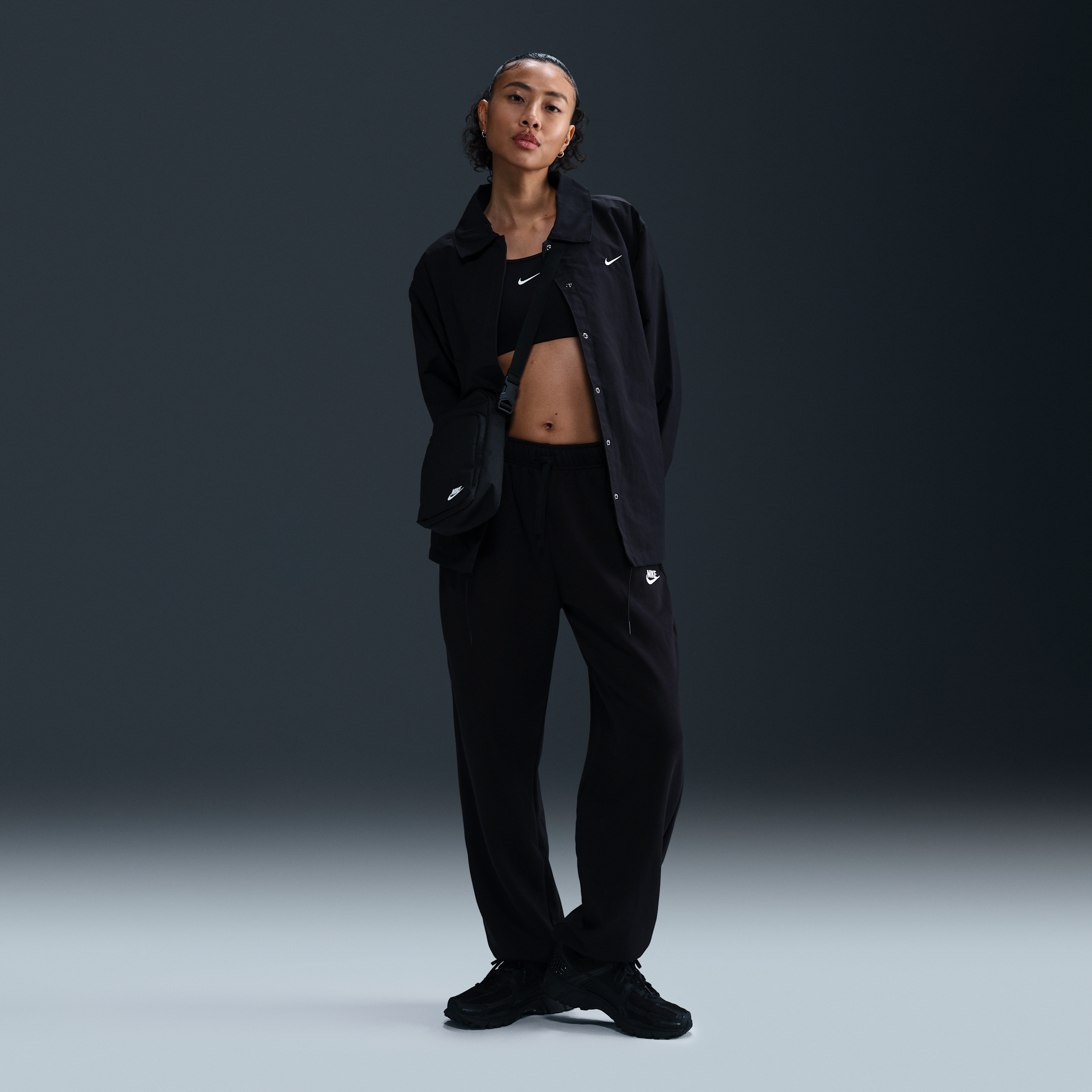 Nike Sportswear Club Fleece Women's Mid-Rise Oversized Tracksuit Bottoms - Black - Fleece > Club Fleece