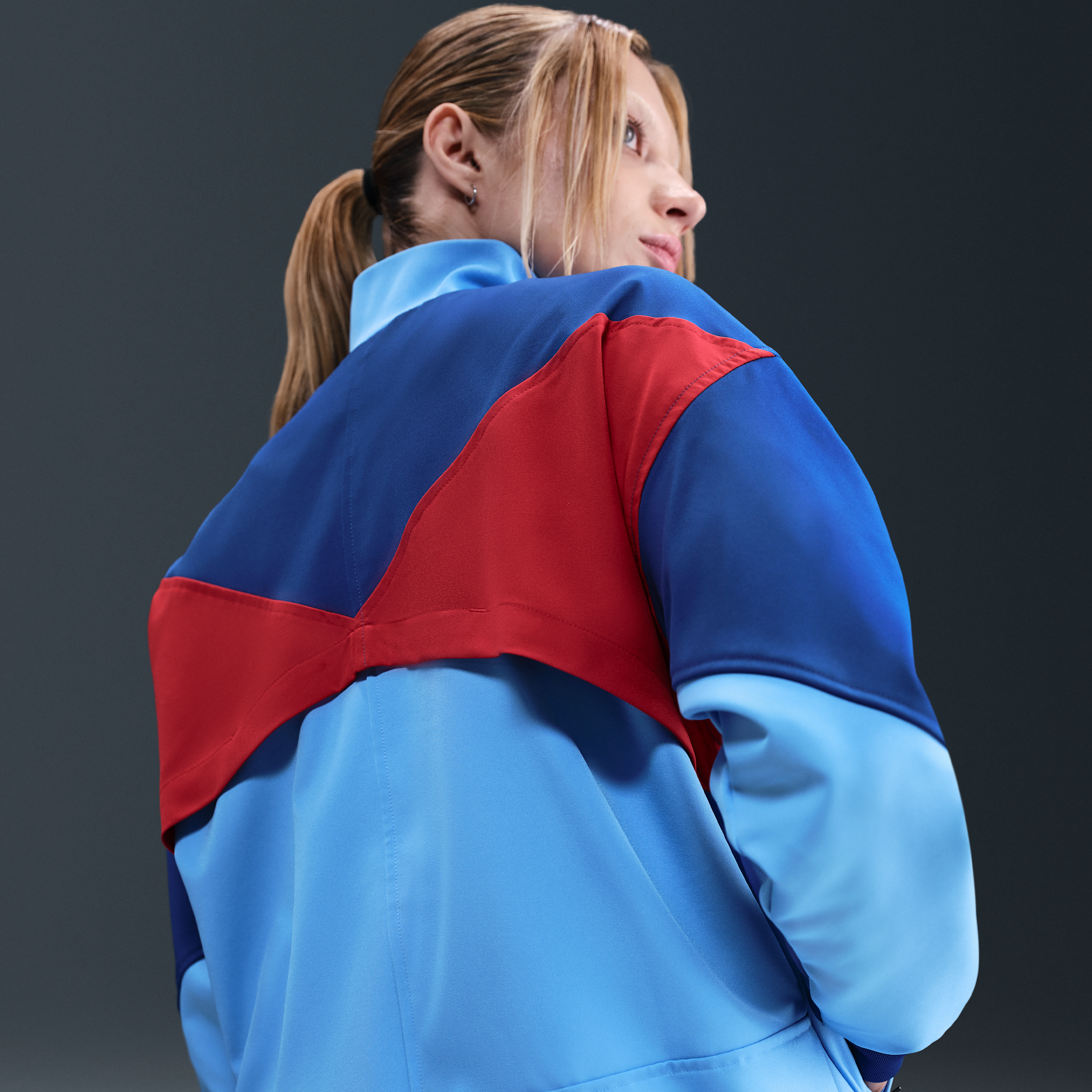 Thumbnail - FC Barcelona Strike Fourth Nike Dri-FIT Fußball-Hymnenjacke (Damen) - Blau