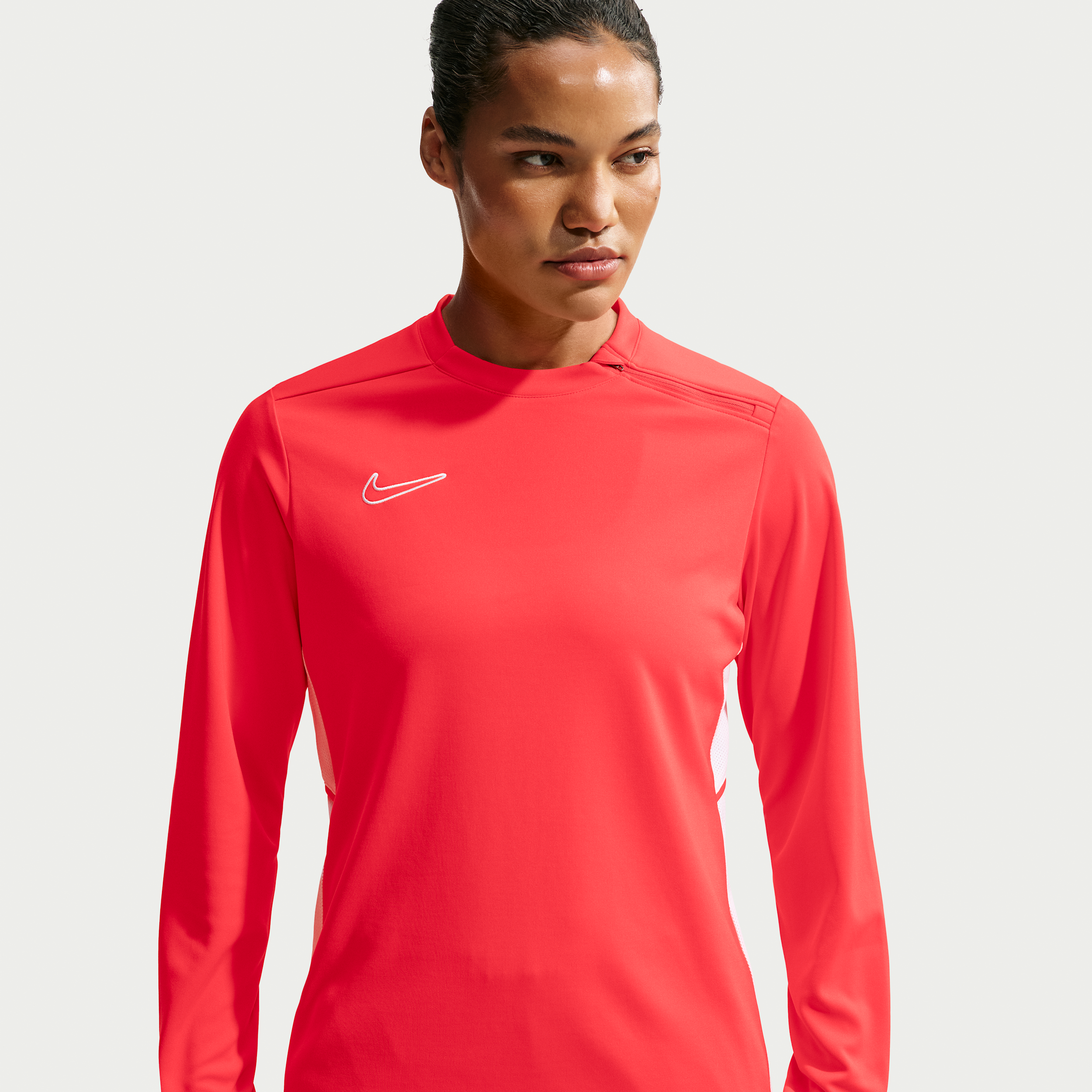 Langærmet Nike Academy Dri-FIT-fodboldtrøje med rund hals til kvinder - rød
