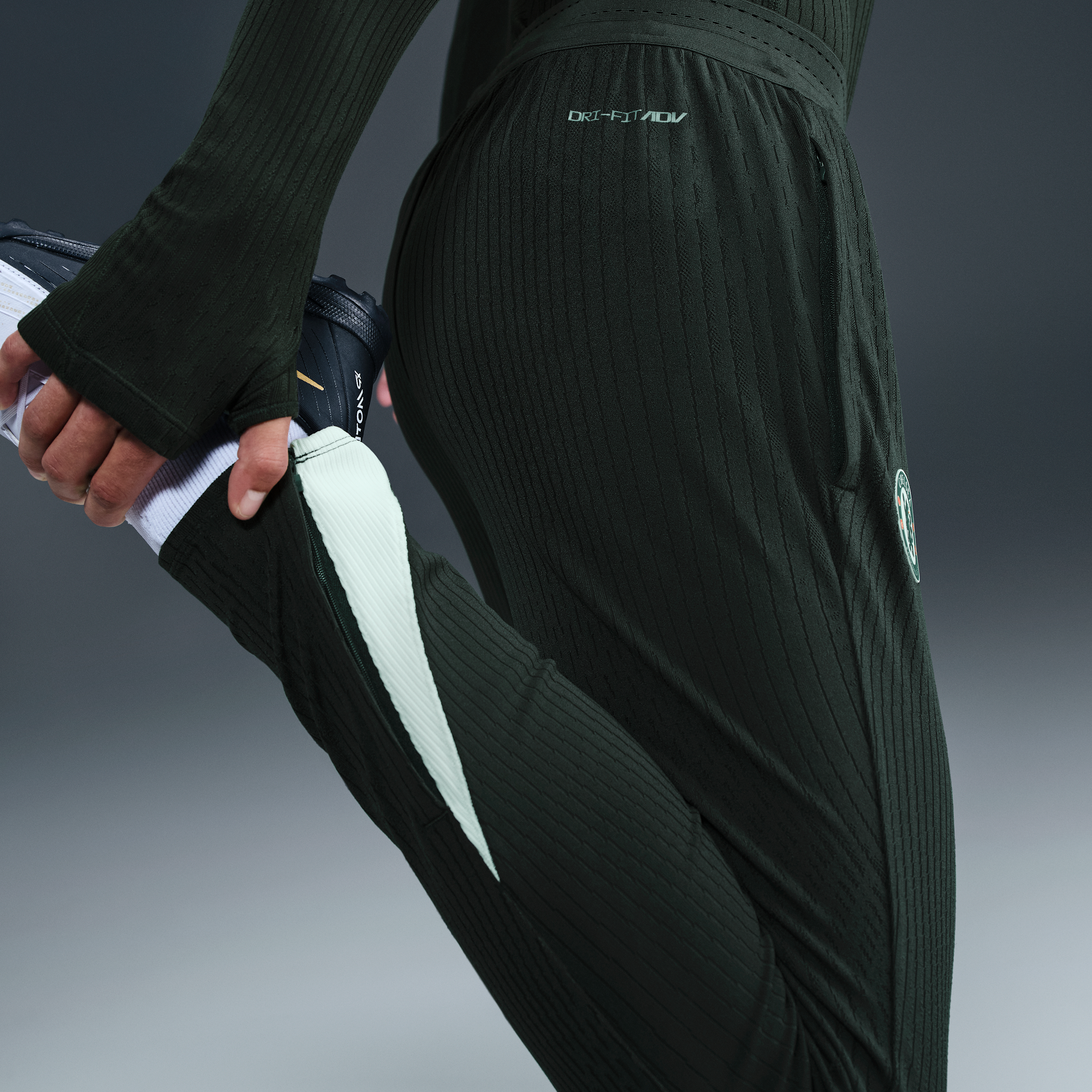 Thumbnail - FC Chelsea Strike Elite Nike Dri-FIT ADV Strick-Fußballhose (Herren) - Grün