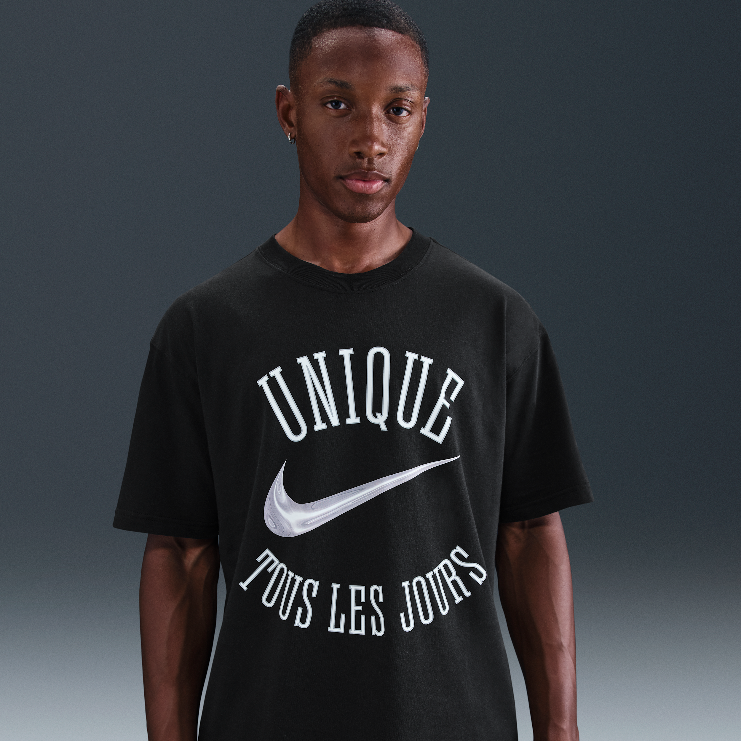 Thumbnail - Victor Wembanyama Basketball-T-Shirt (Herren) - Schwarz