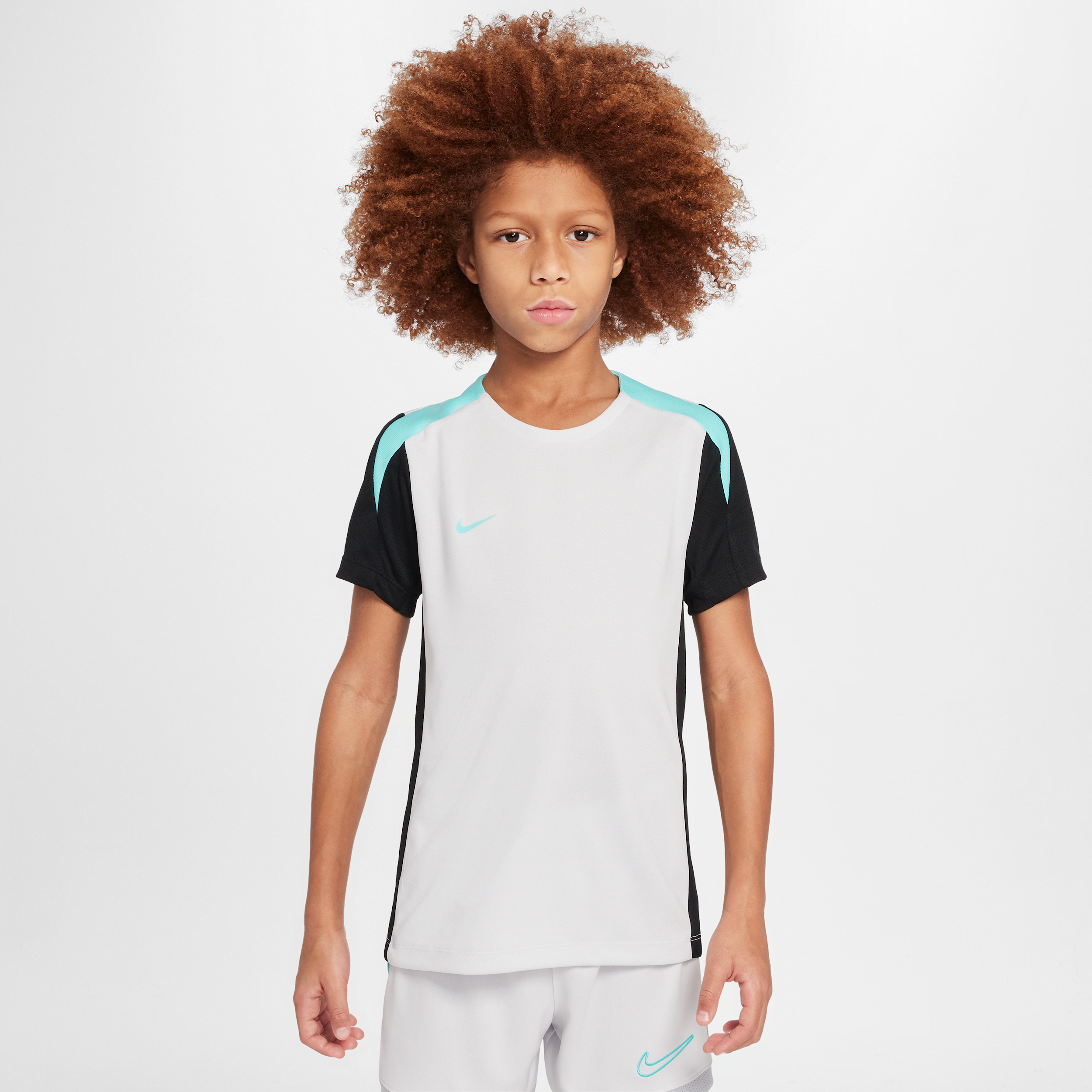 Haut de foot à manches courtes Nike Dri-FIT Strike pour ado - Gris